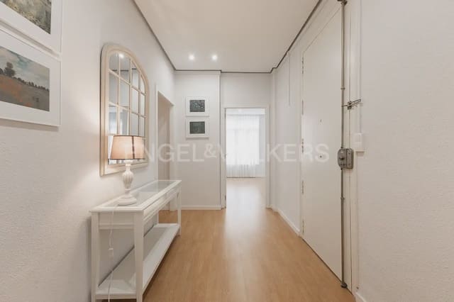 3 camera da letto Appartamento da affittare in Sant Francesc, Valencia città - 2.150 € (Rif: 9989999)