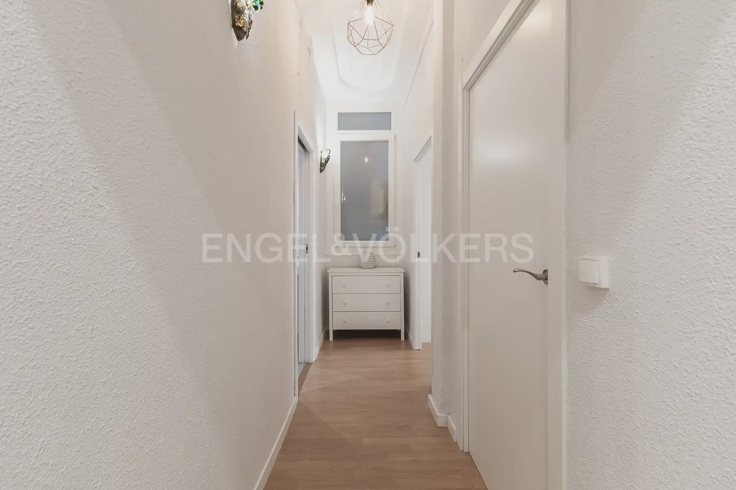 3 camera da letto Appartamento da affittare in Valencia citta - 2.150 € (Rif: 9989999)