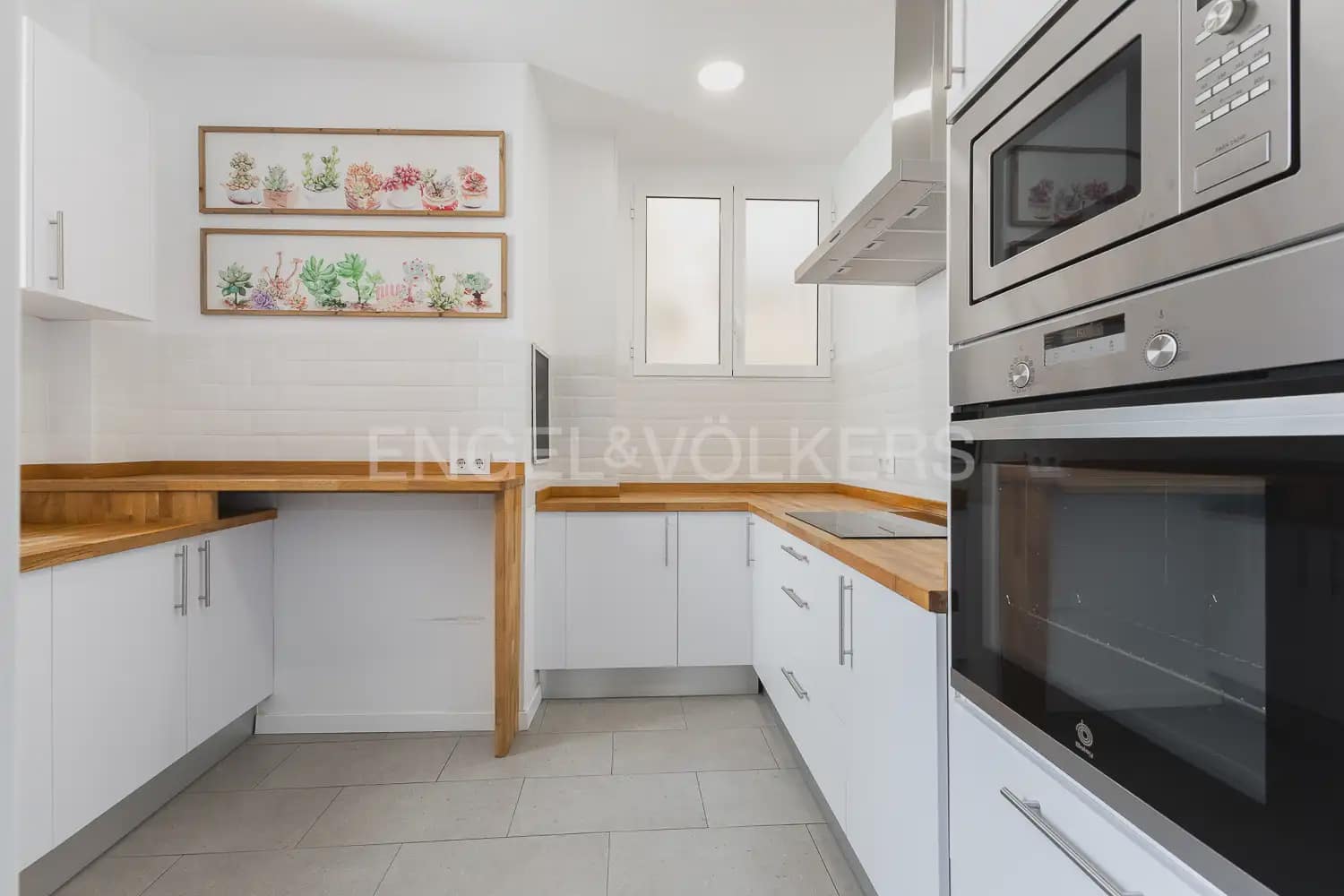 3 camera da letto Appartamento da affittare in Valencia citta - 2.150 € (Rif: 9989999)
