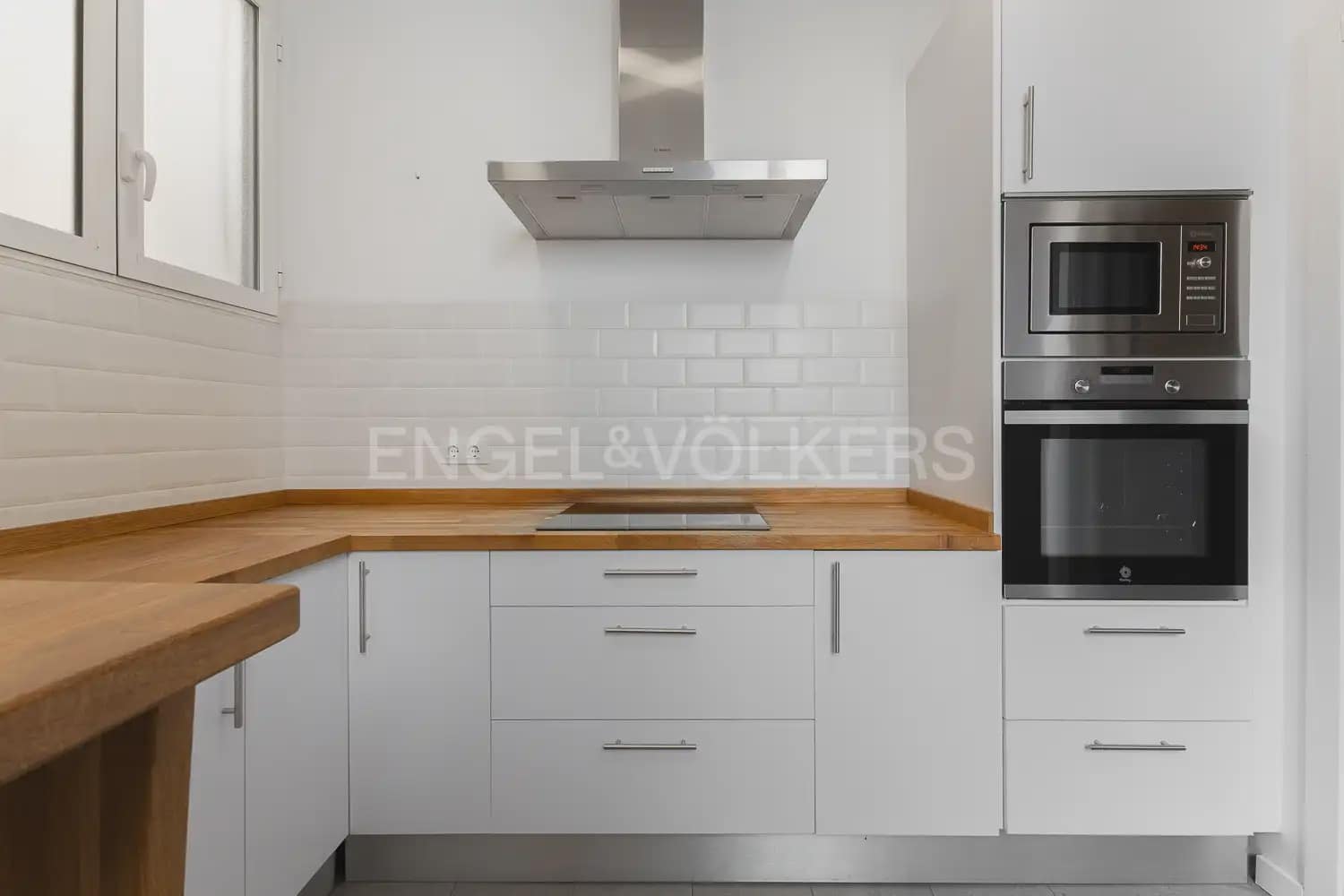 3 camera da letto Appartamento da affittare in Valencia citta - 2.150 € (Rif: 9989999)