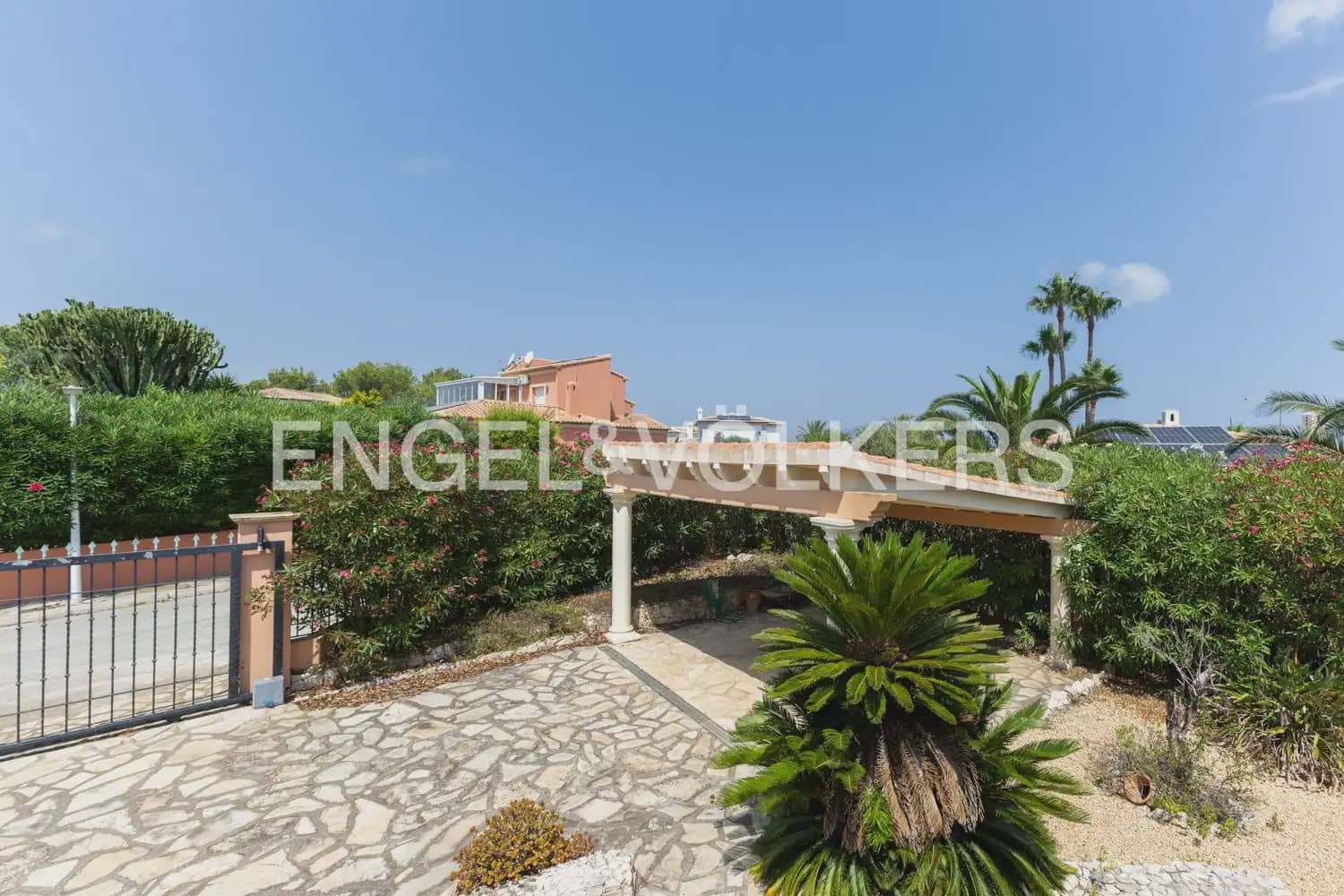 3 soverom Villa til salgs i Javea / Xabia med svømmebasseng garasje - € 810 000 (Ref: 9990000)