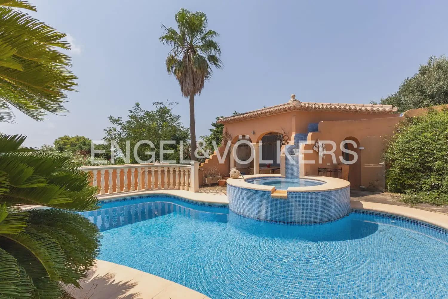 3 soverom Villa til salgs i Javea / Xabia med svømmebasseng garasje - € 810 000 (Ref: 9990000)
