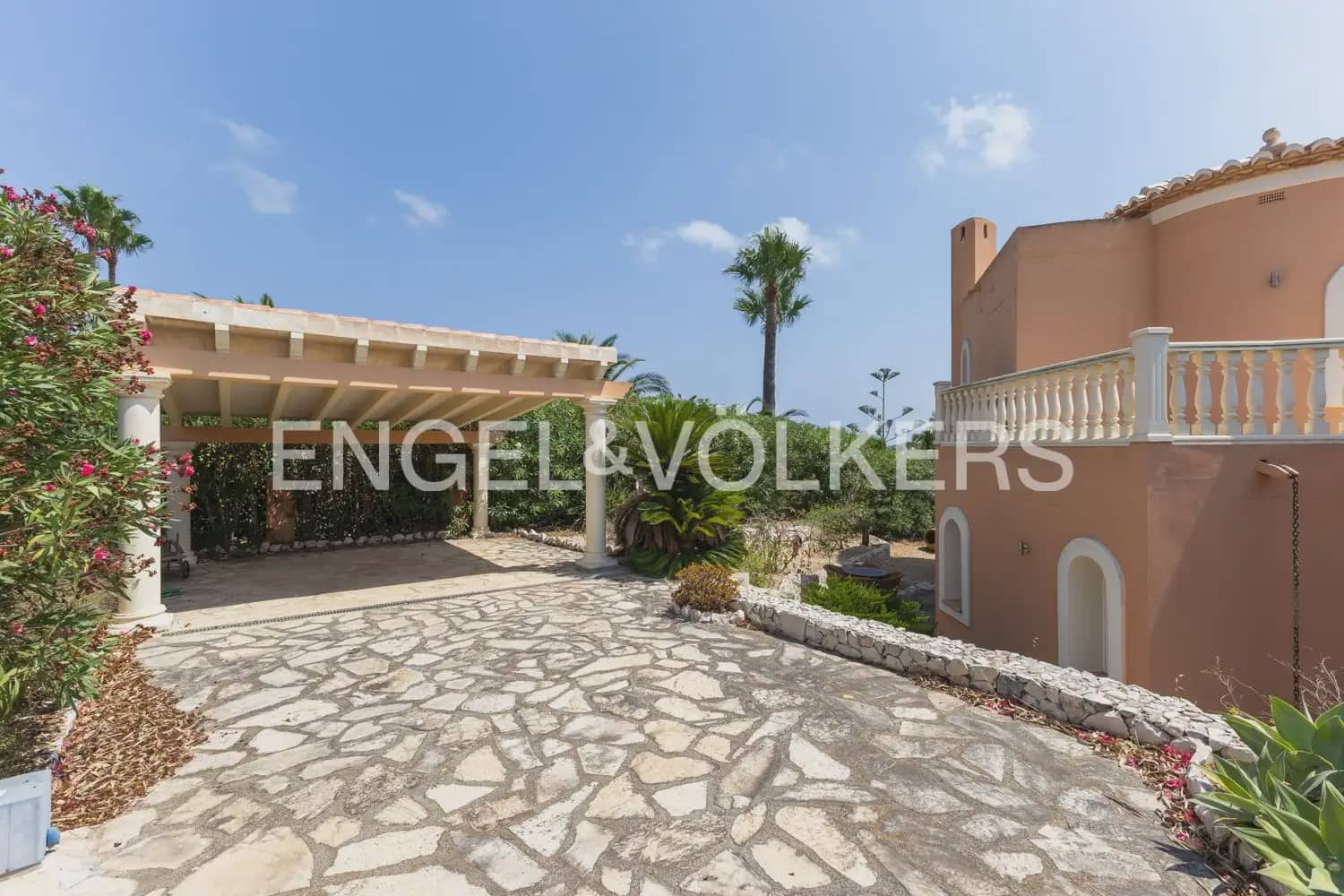3 soverom Villa til salgs i Javea / Xabia med svømmebasseng garasje - € 810 000 (Ref: 9990000)