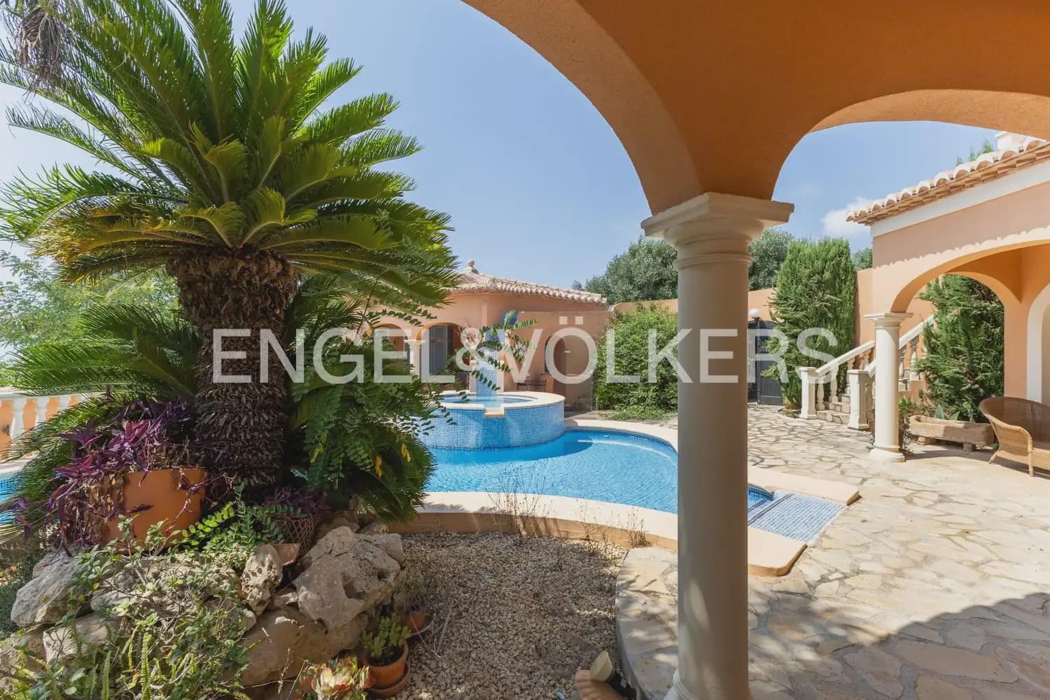 3 soverom Villa til salgs i Javea / Xabia med svømmebasseng garasje - € 810 000 (Ref: 9990000)