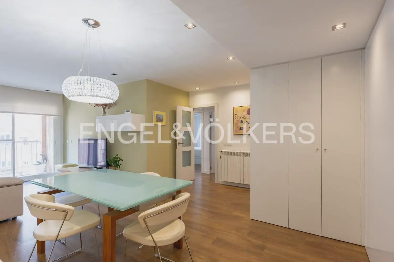 3 soverom Leilighet til salgs i Valencia by med svømmebasseng garasje - € 490 000 (Ref: 9991550)