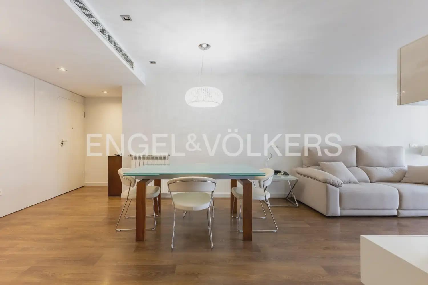 3 soverom Leilighet til salgs i Valencia by med svømmebasseng garasje - € 490 000 (Ref: 9991550)