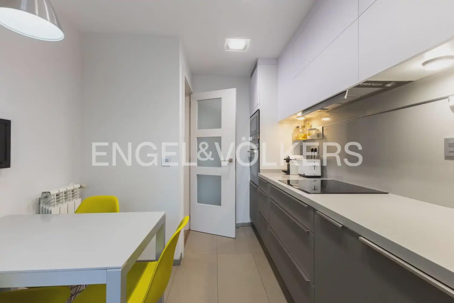 3 soverom Leilighet til salgs i Valencia by med svømmebasseng garasje - € 490 000 (Ref: 9991550)