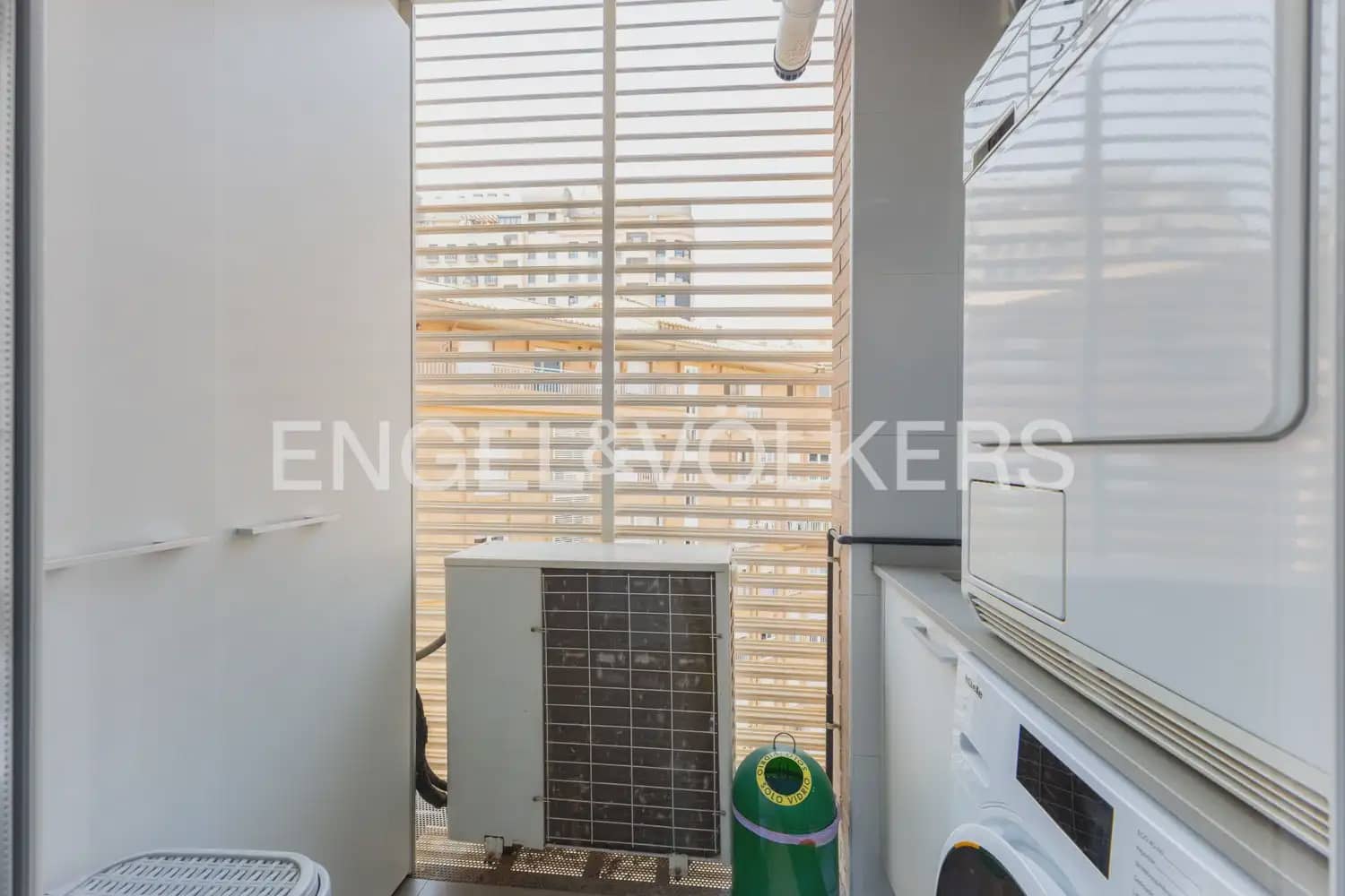 3 soverom Leilighet til salgs i Valencia by med svømmebasseng garasje - € 490 000 (Ref: 9991550)