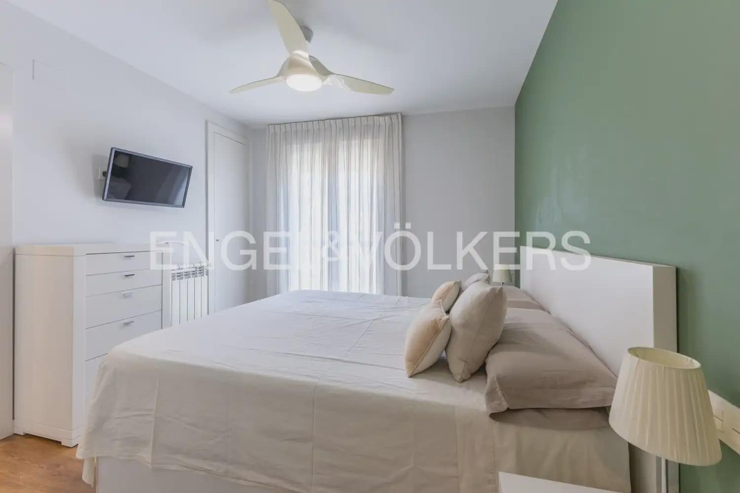 3 soverom Leilighet til salgs i Valencia by med svømmebasseng garasje - € 490 000 (Ref: 9991550)