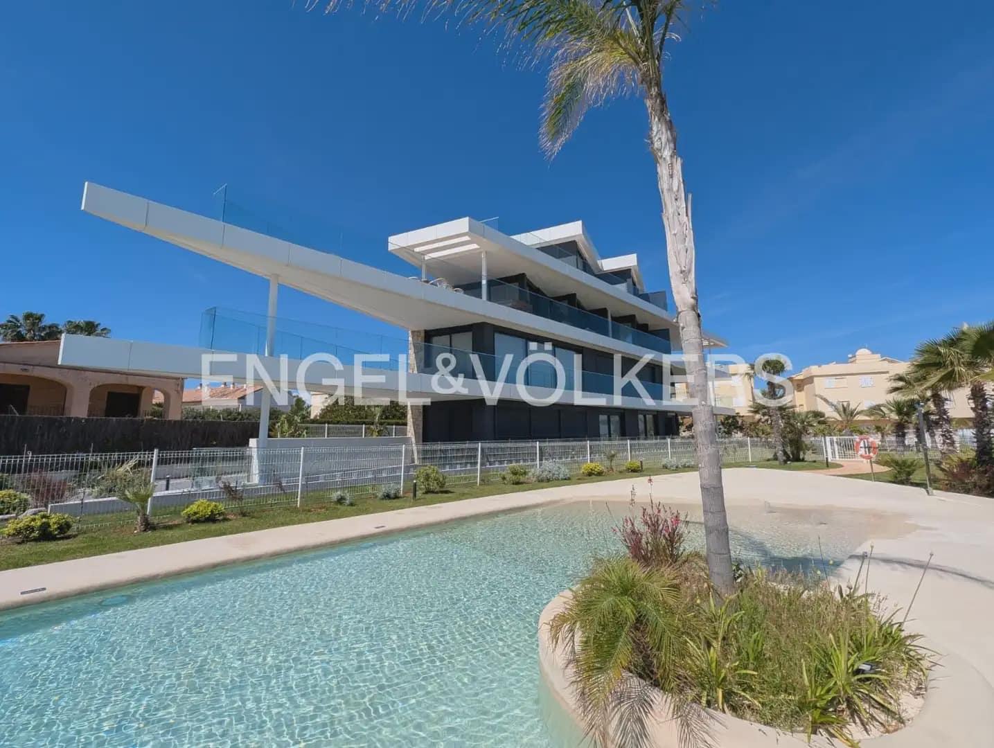 3 soveværelse Penthouse til salg i Denia - € 1.595.000 (Ref: 9991552)