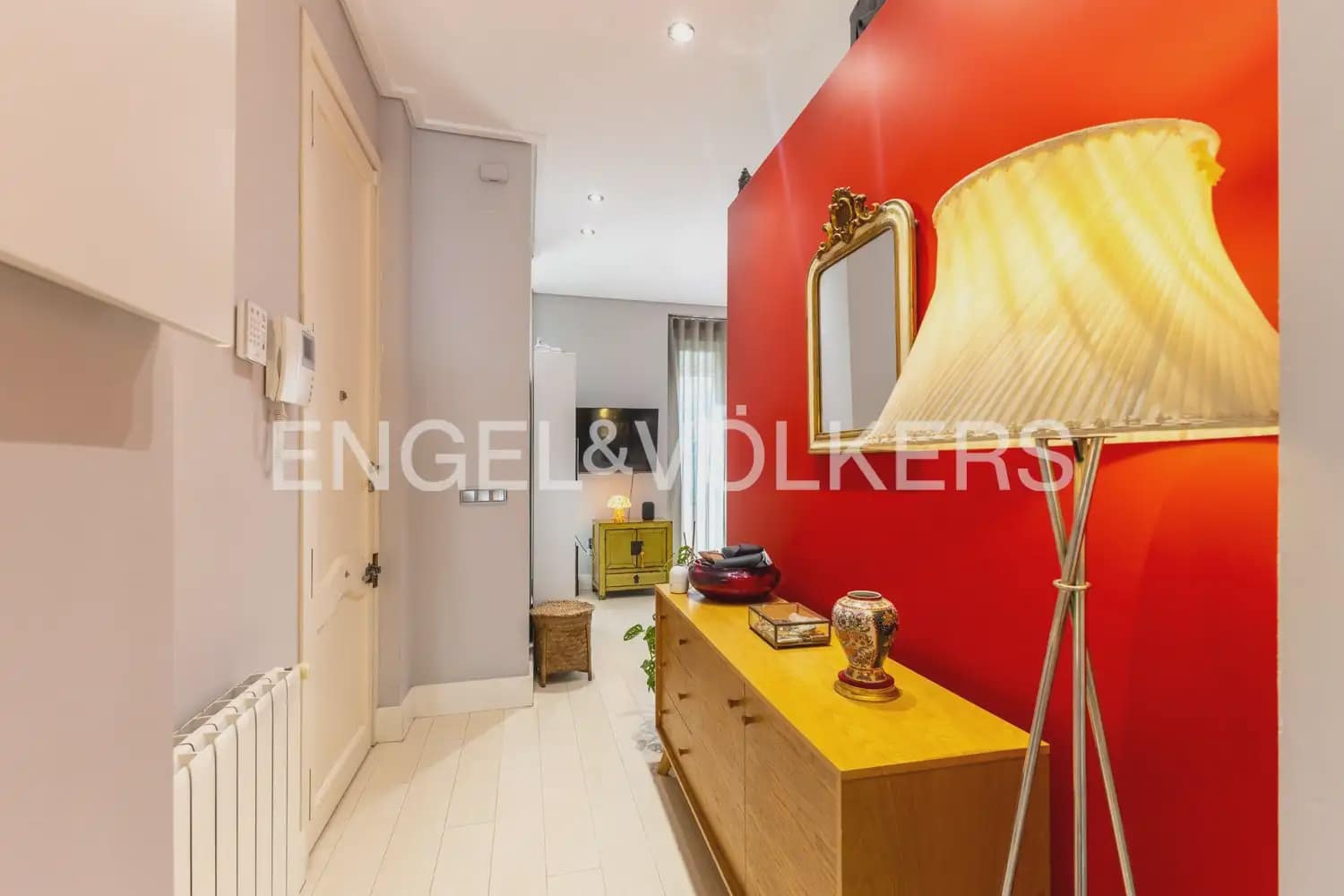 2 bedroom Flat for sale in Valencia city - € 495,000 (Ref: 9992027)
