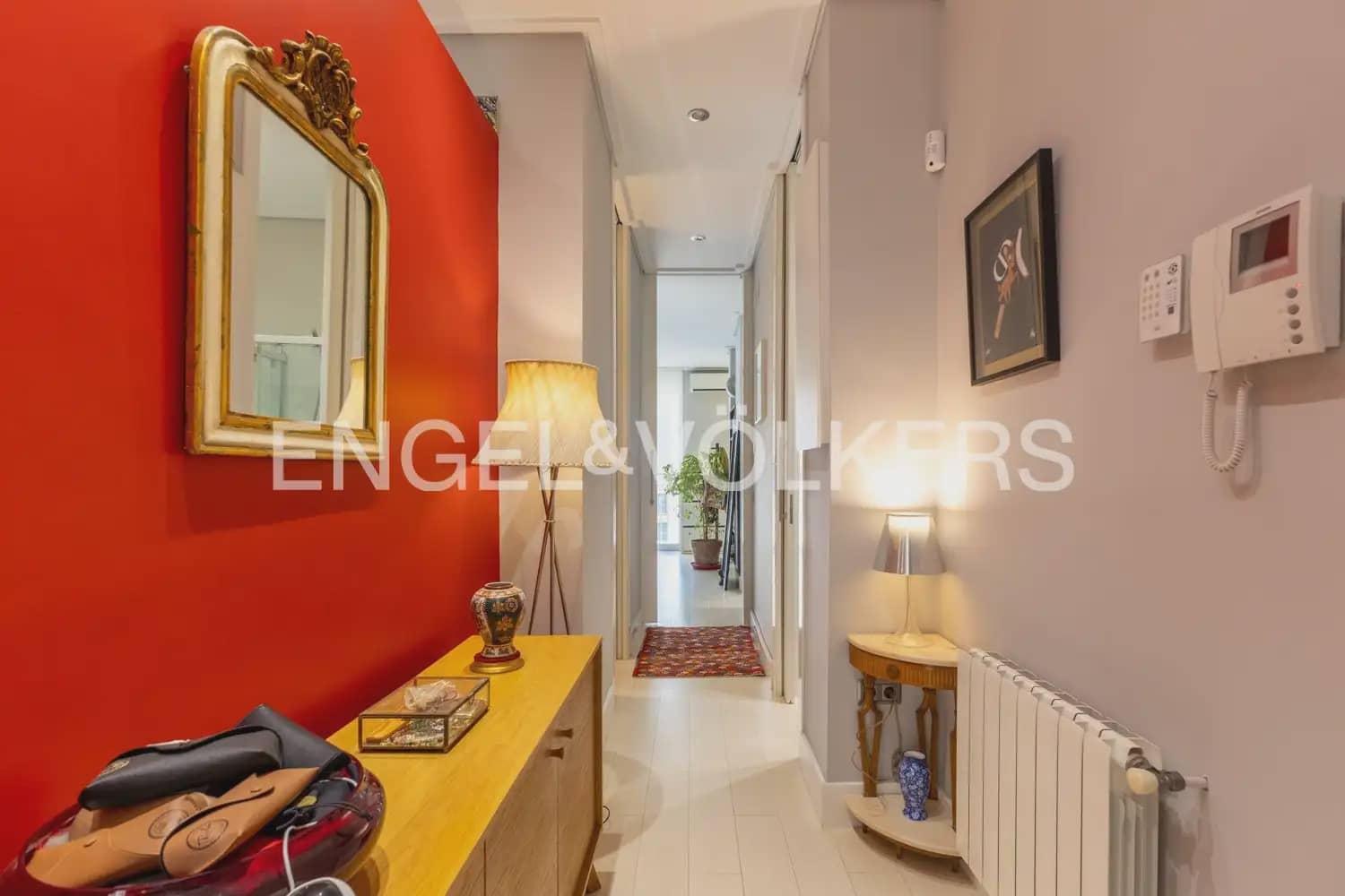 2 bedroom Flat for sale in Valencia city - € 495,000 (Ref: 9992027)