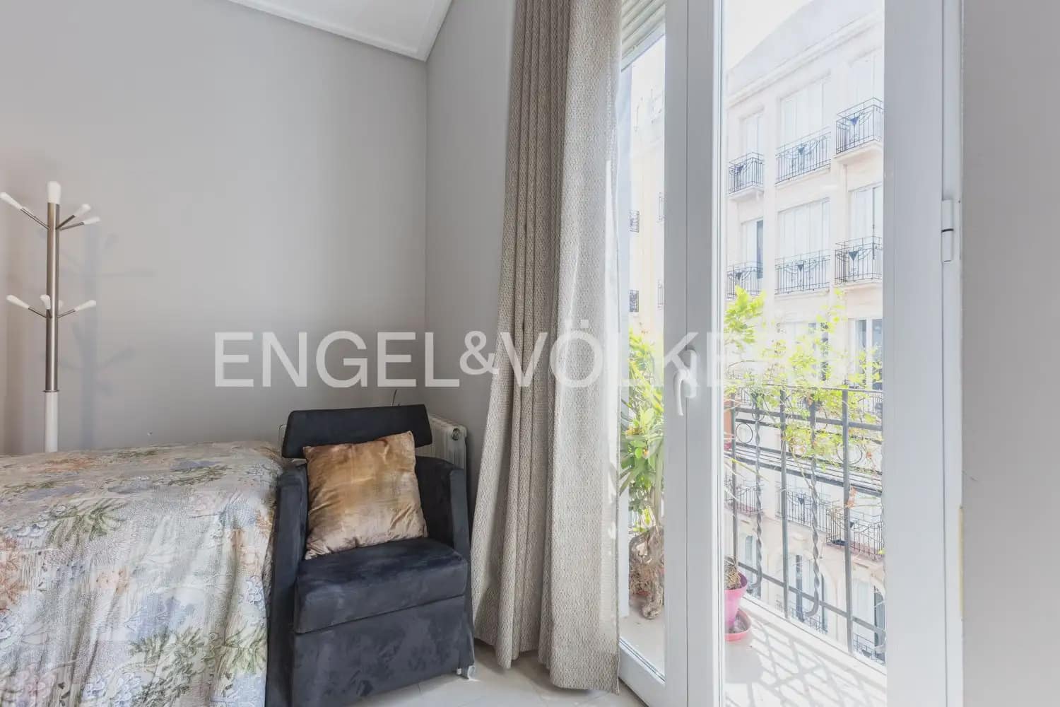 2 bedroom Flat for sale in Valencia city - € 495,000 (Ref: 9992027)