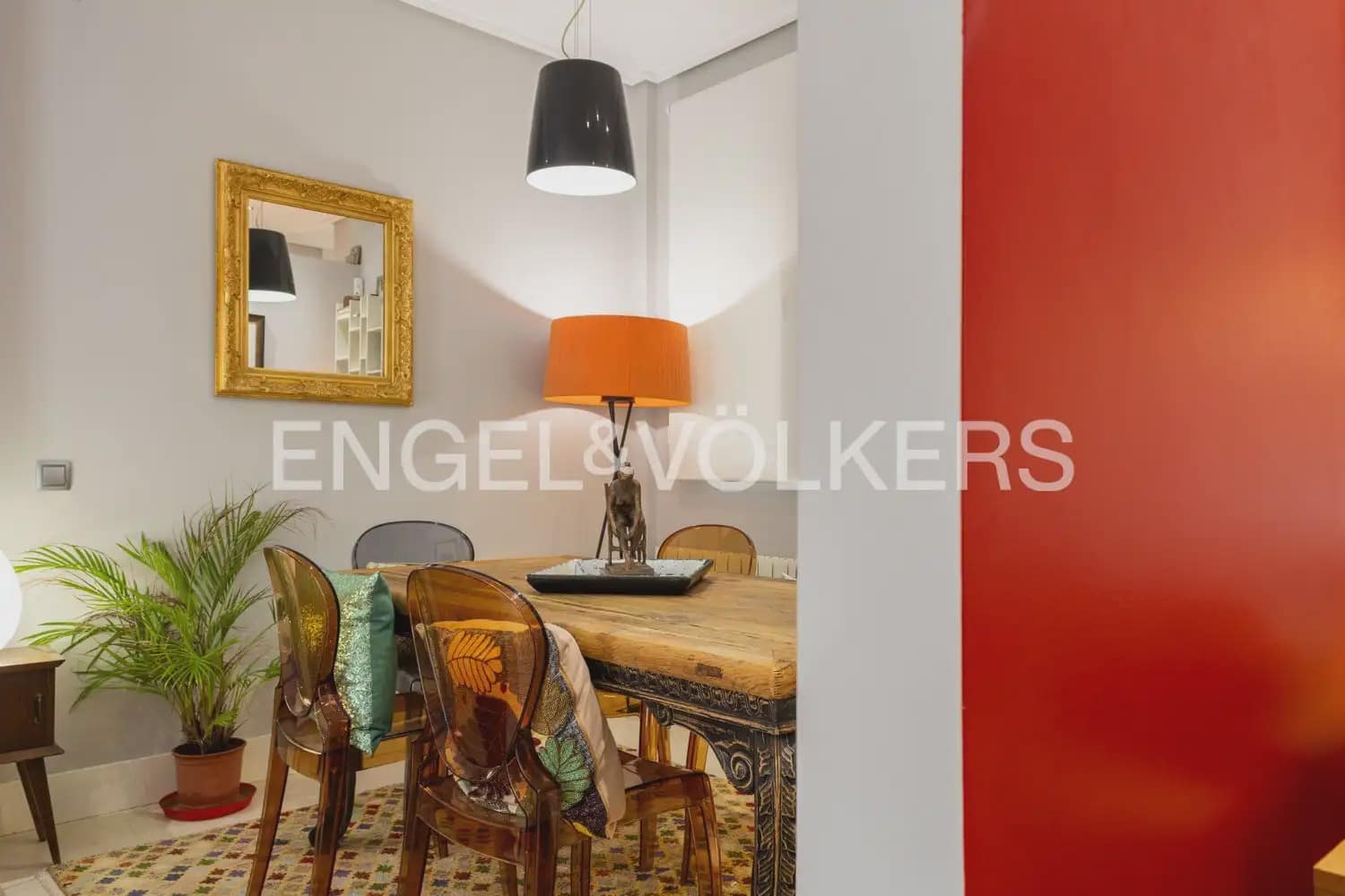 2 bedroom Flat for sale in Valencia city - € 495,000 (Ref: 9992027)