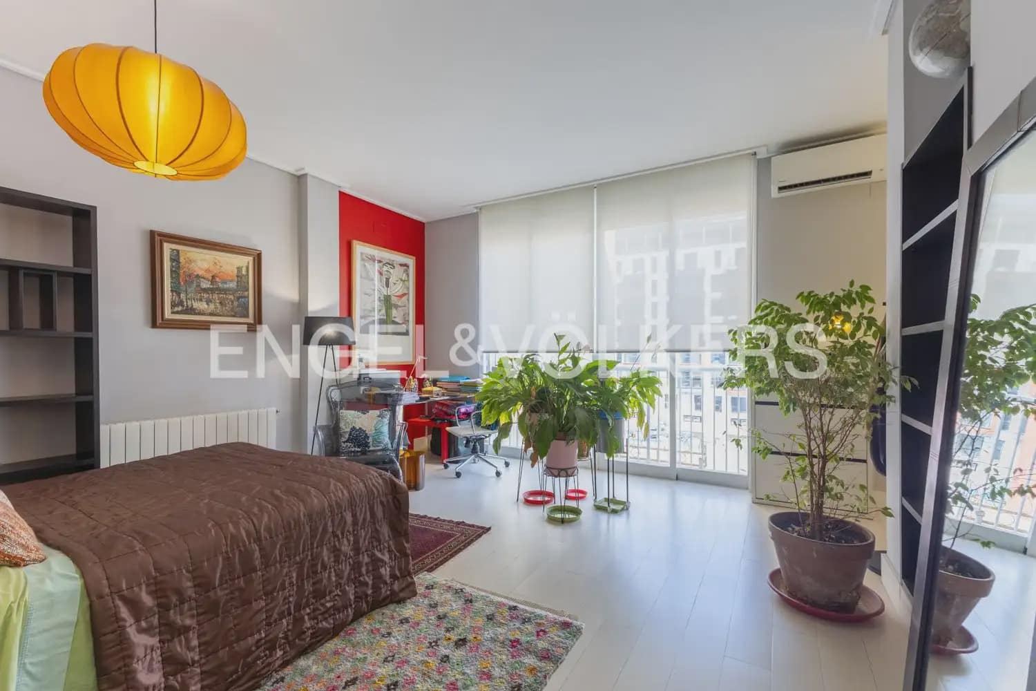 2 bedroom Flat for sale in Valencia city - € 495,000 (Ref: 9992027)