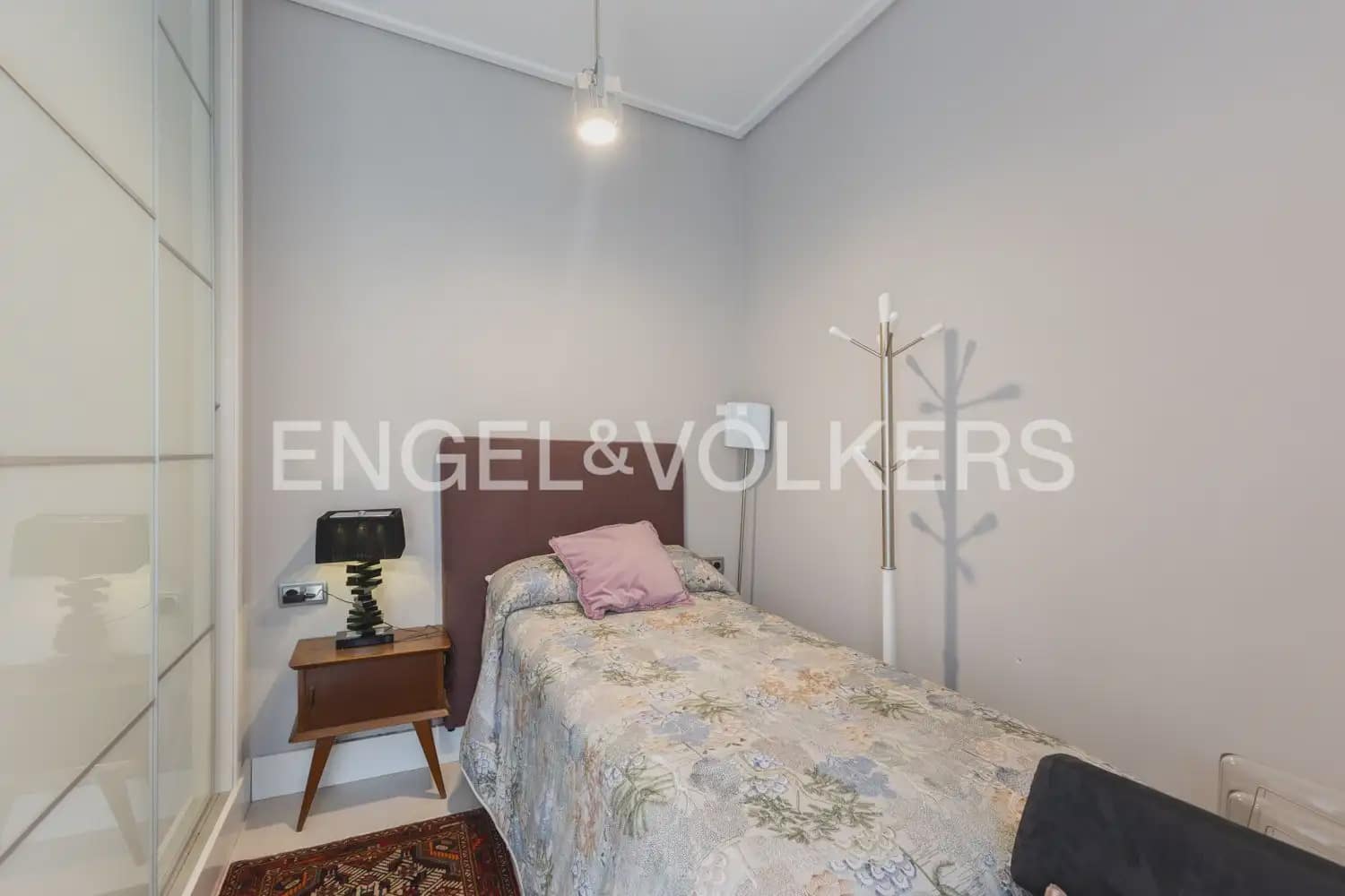2 bedroom Flat for sale in Valencia city - € 495,000 (Ref: 9992027)