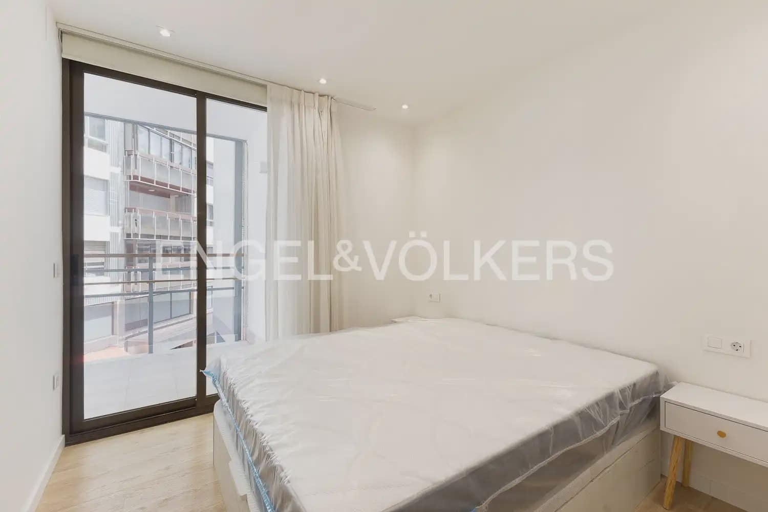 2 camera da letto Appartamento da affittare in Valencia citta - 1.850 € (Rif: 9993659)