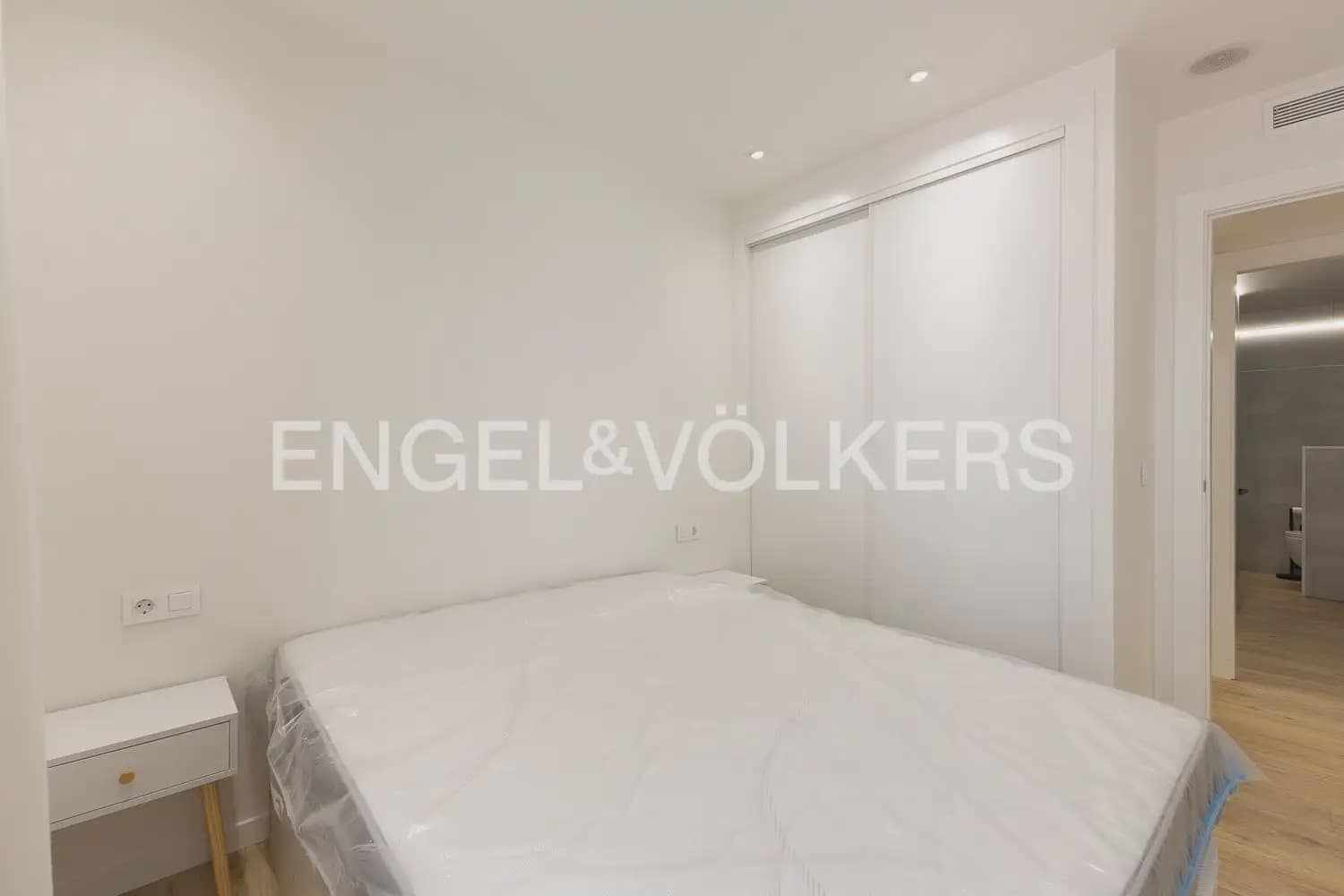 2 camera da letto Appartamento da affittare in Valencia citta - 1.850 € (Rif: 9993659)