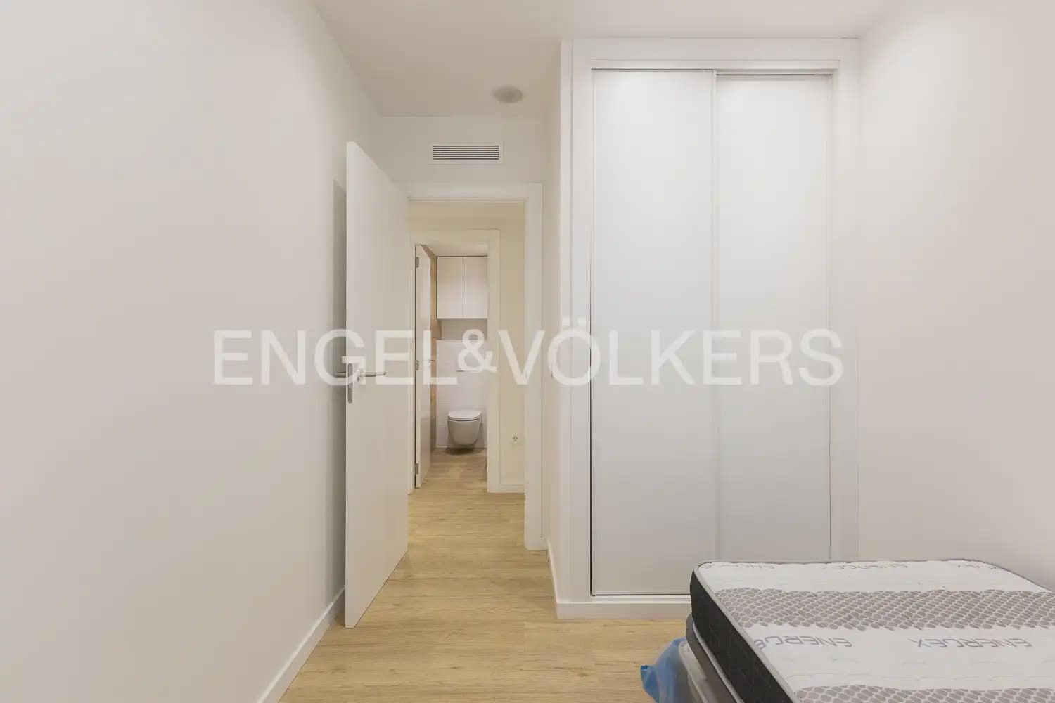 2 camera da letto Appartamento da affittare in Valencia citta - 1.850 € (Rif: 9993659)