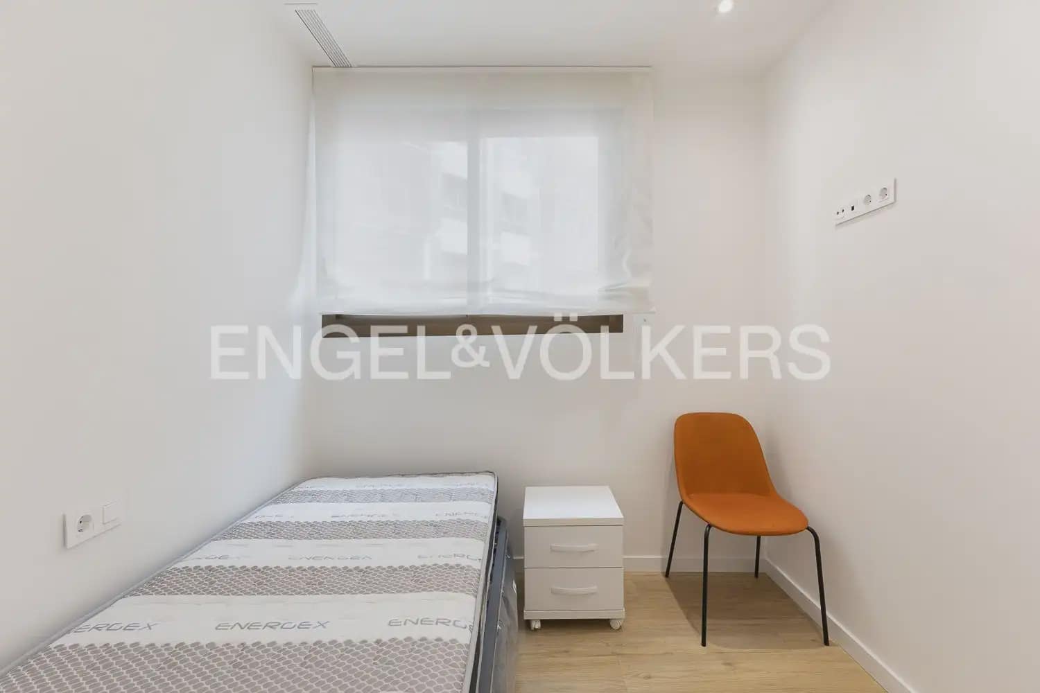 2 camera da letto Appartamento da affittare in Valencia citta - 1.850 € (Rif: 9993659)