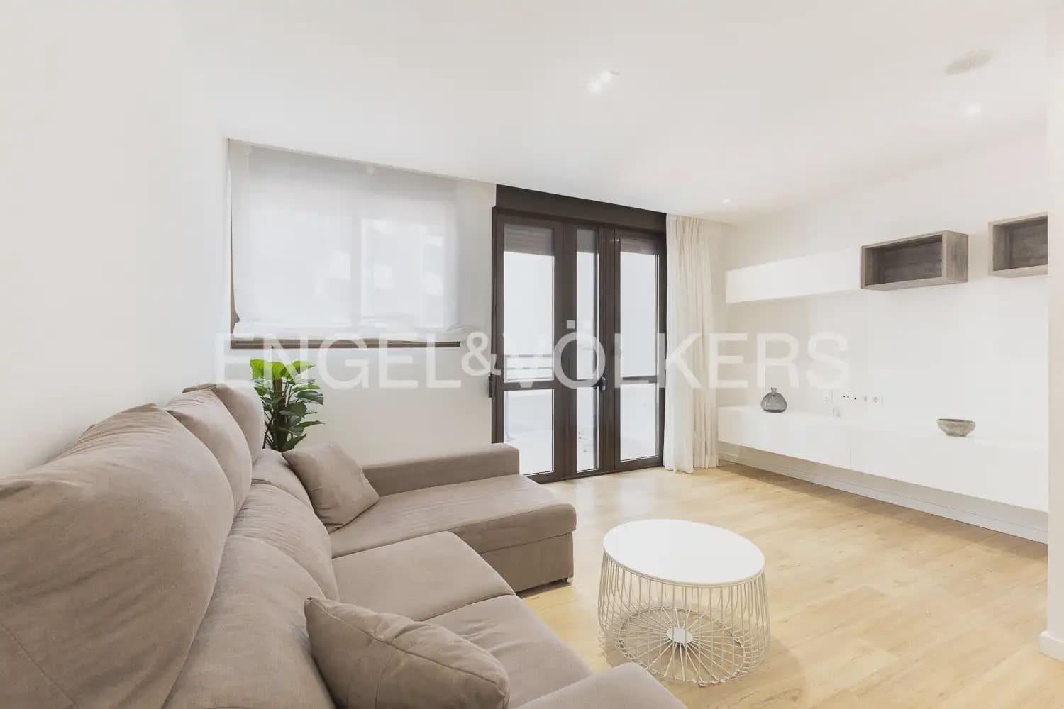 2 camera da letto Appartamento da affittare in Valencia citta - 1.850 € (Rif: 9993659)