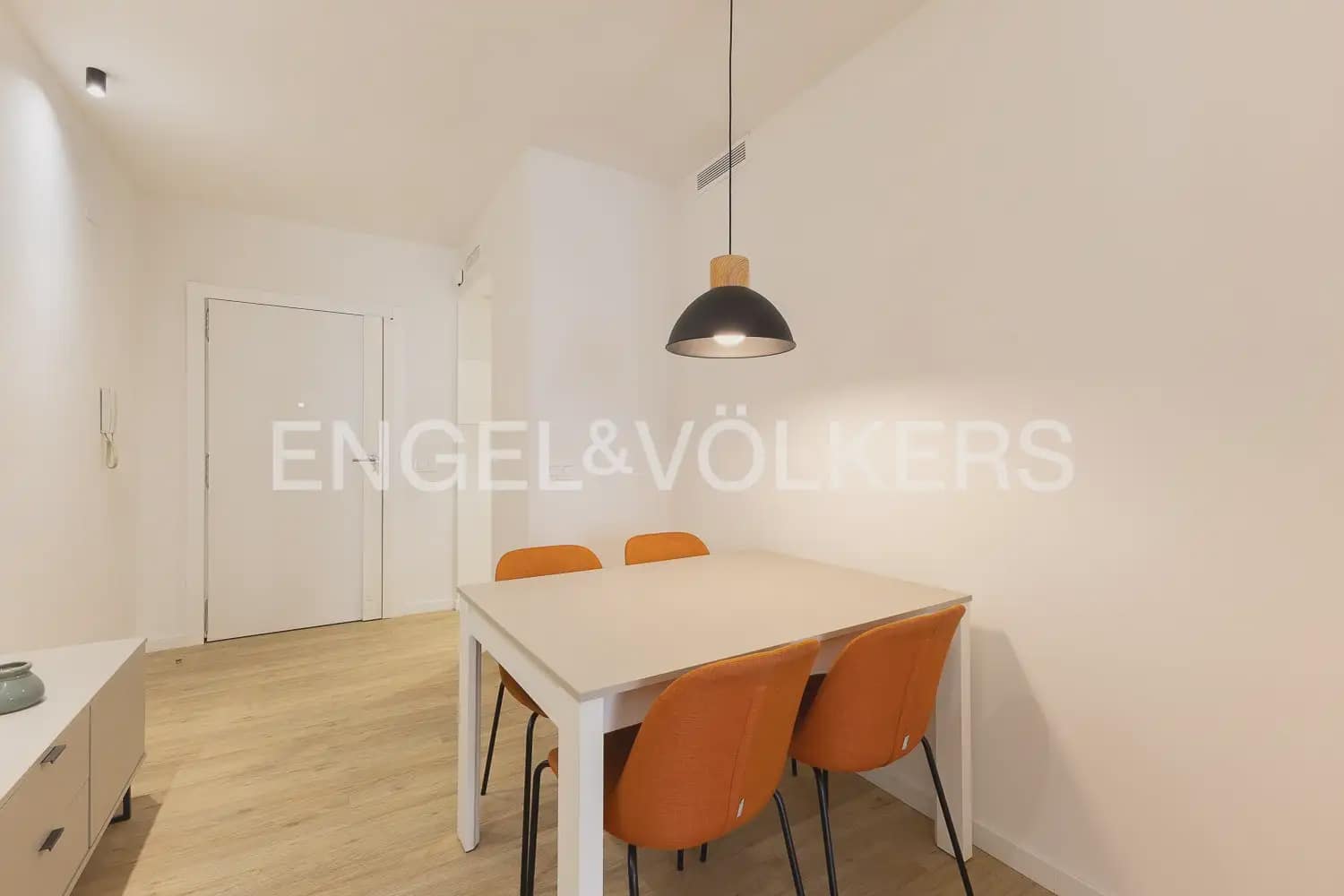 2 camera da letto Appartamento da affittare in Valencia citta - 1.850 € (Rif: 9993659)