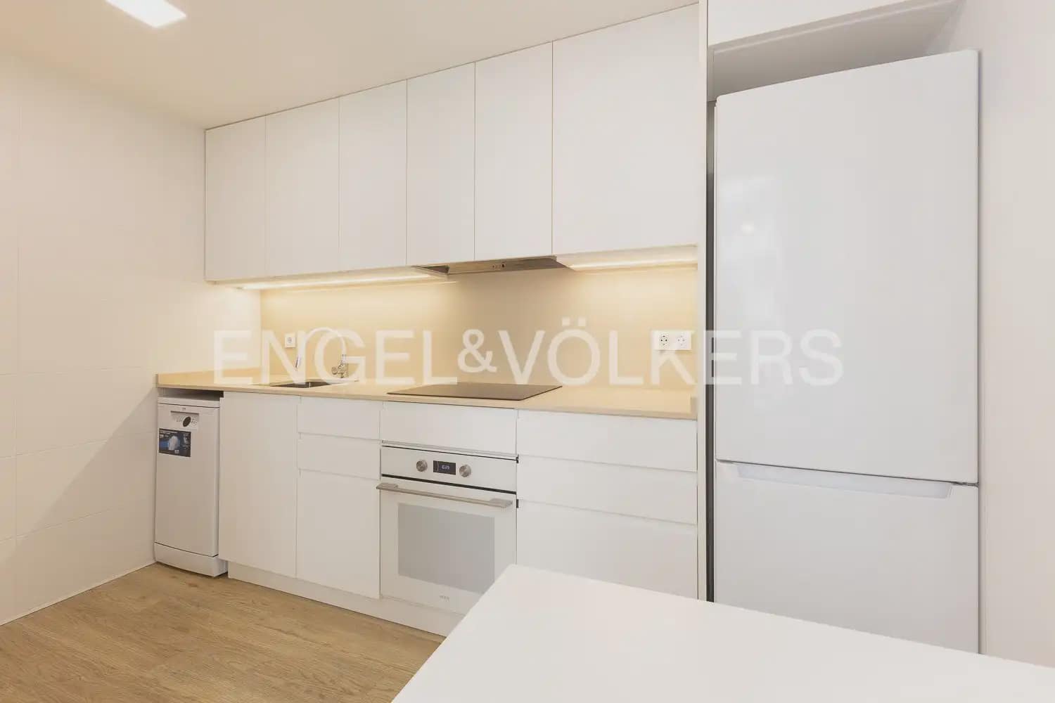 2 camera da letto Appartamento da affittare in Valencia citta - 1.850 € (Rif: 9993659)