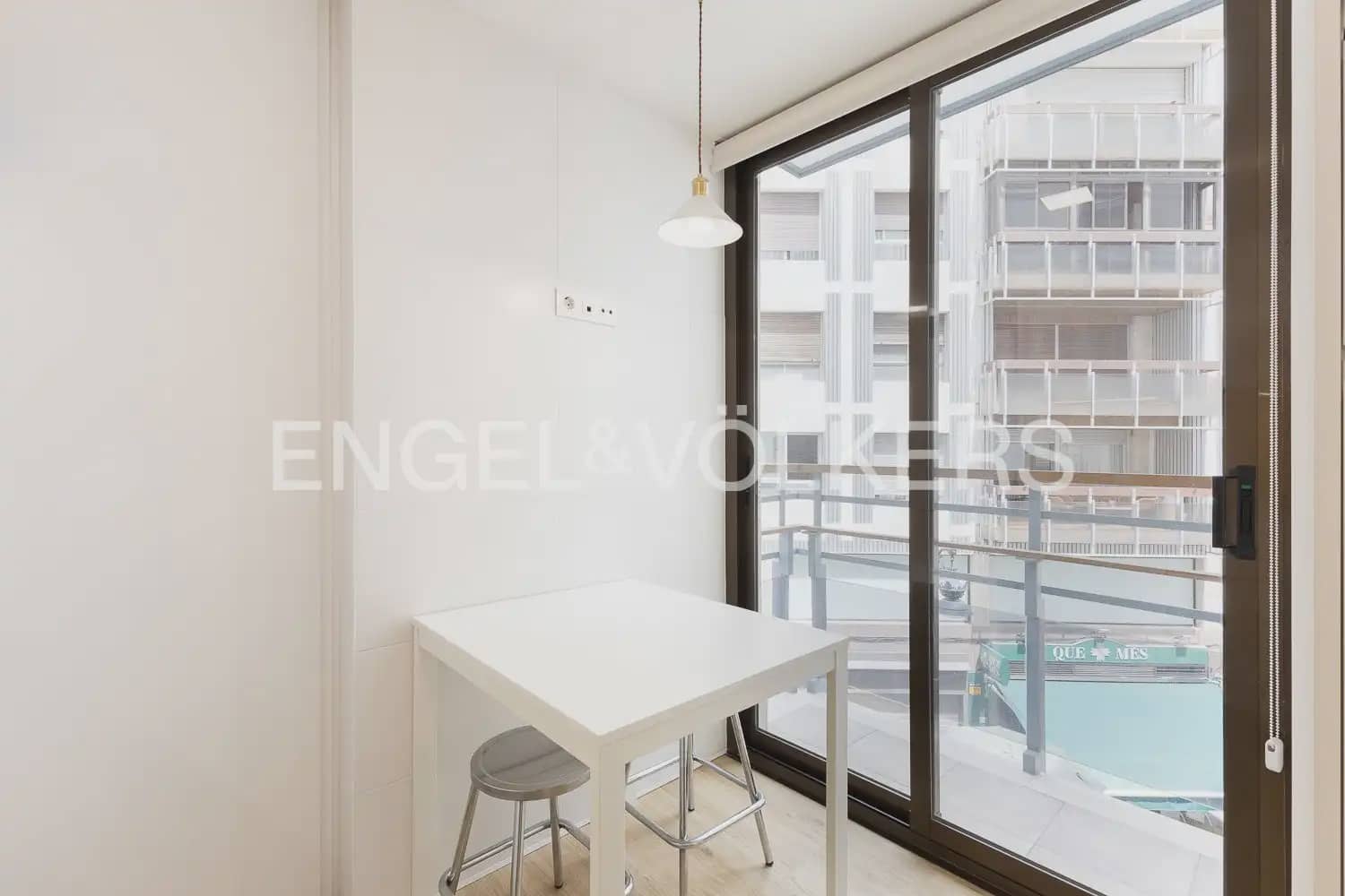 2 camera da letto Appartamento da affittare in Valencia citta - 1.850 € (Rif: 9993659)