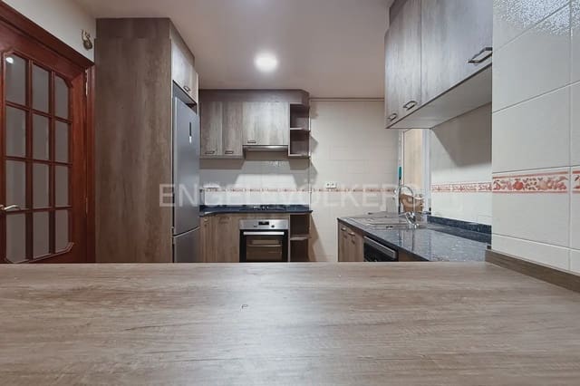3 quarto Apartamento para arrendar em Russafa, Valência cidade - 2 100 € (Ref: 9995975)