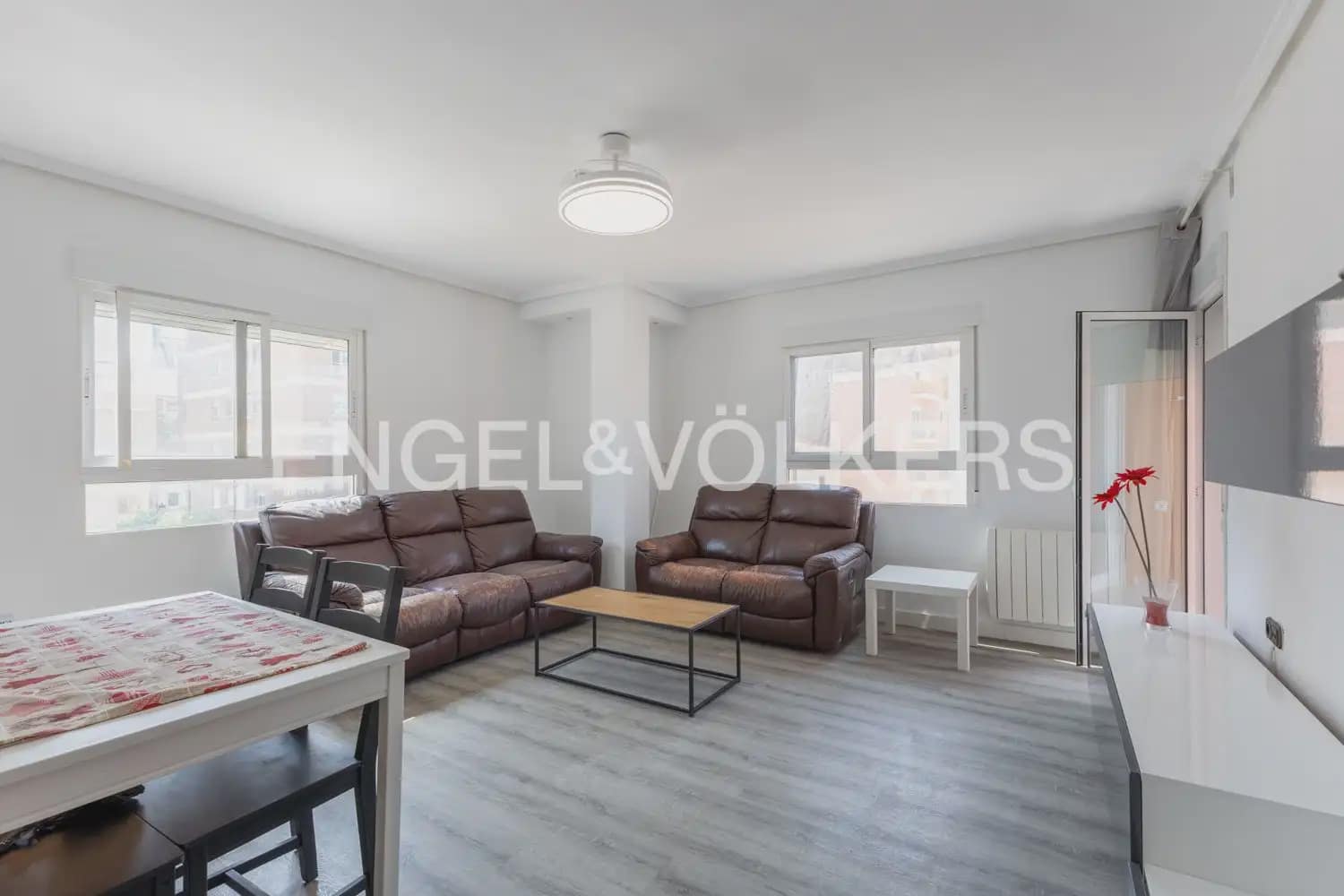 3 slaapkamer Flat te huur in Valencia stad - € 1.600 (Ref: 9995976)