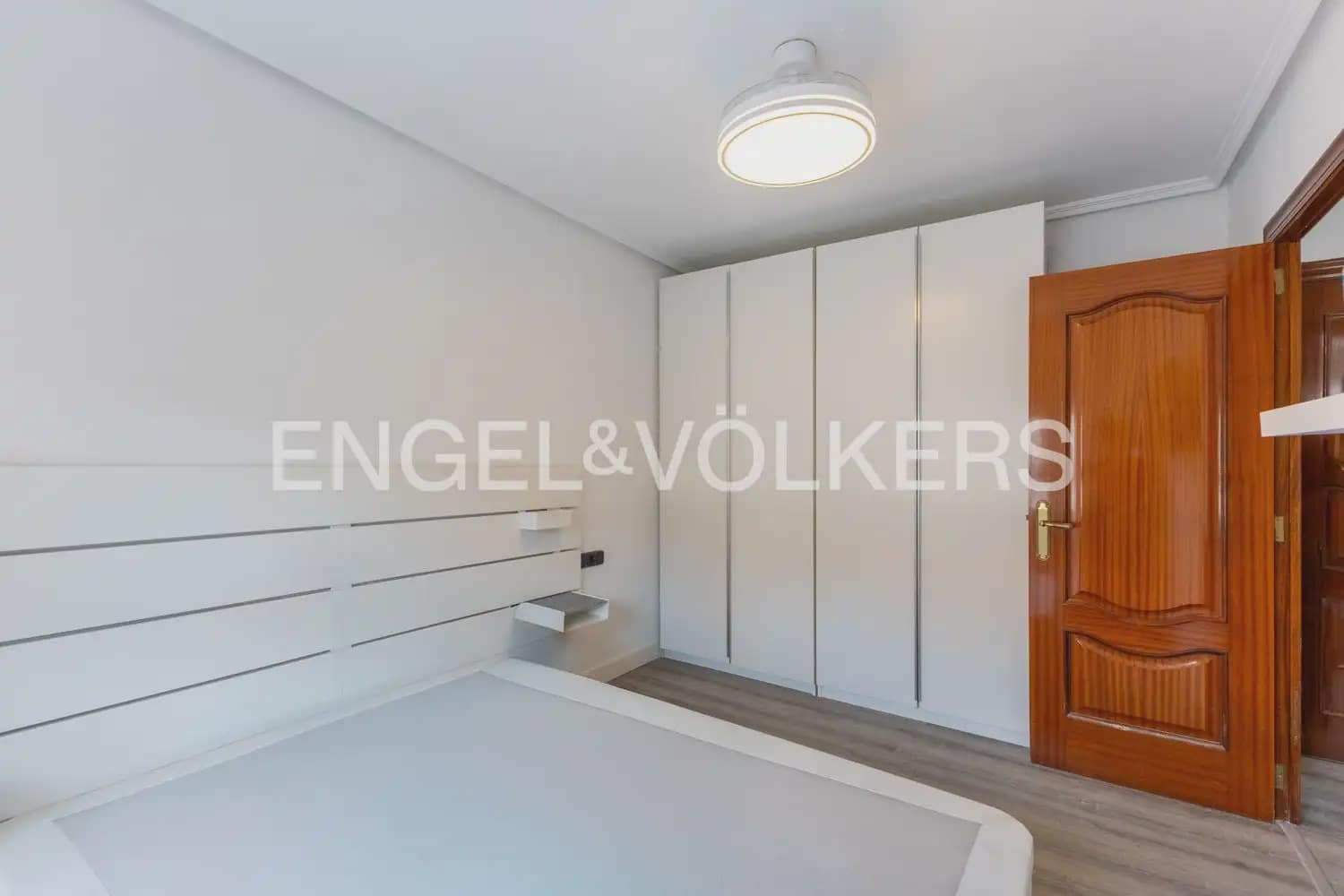 3 slaapkamer Flat te huur in Valencia stad - € 1.600 (Ref: 9995976)