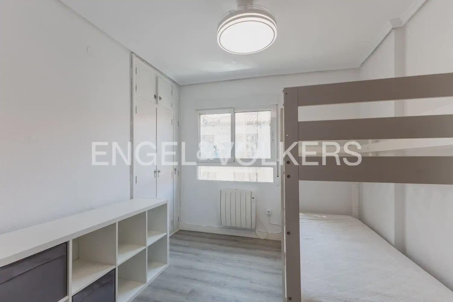 3 slaapkamer Flat te huur in Valencia stad - € 1.600 (Ref: 9995976)