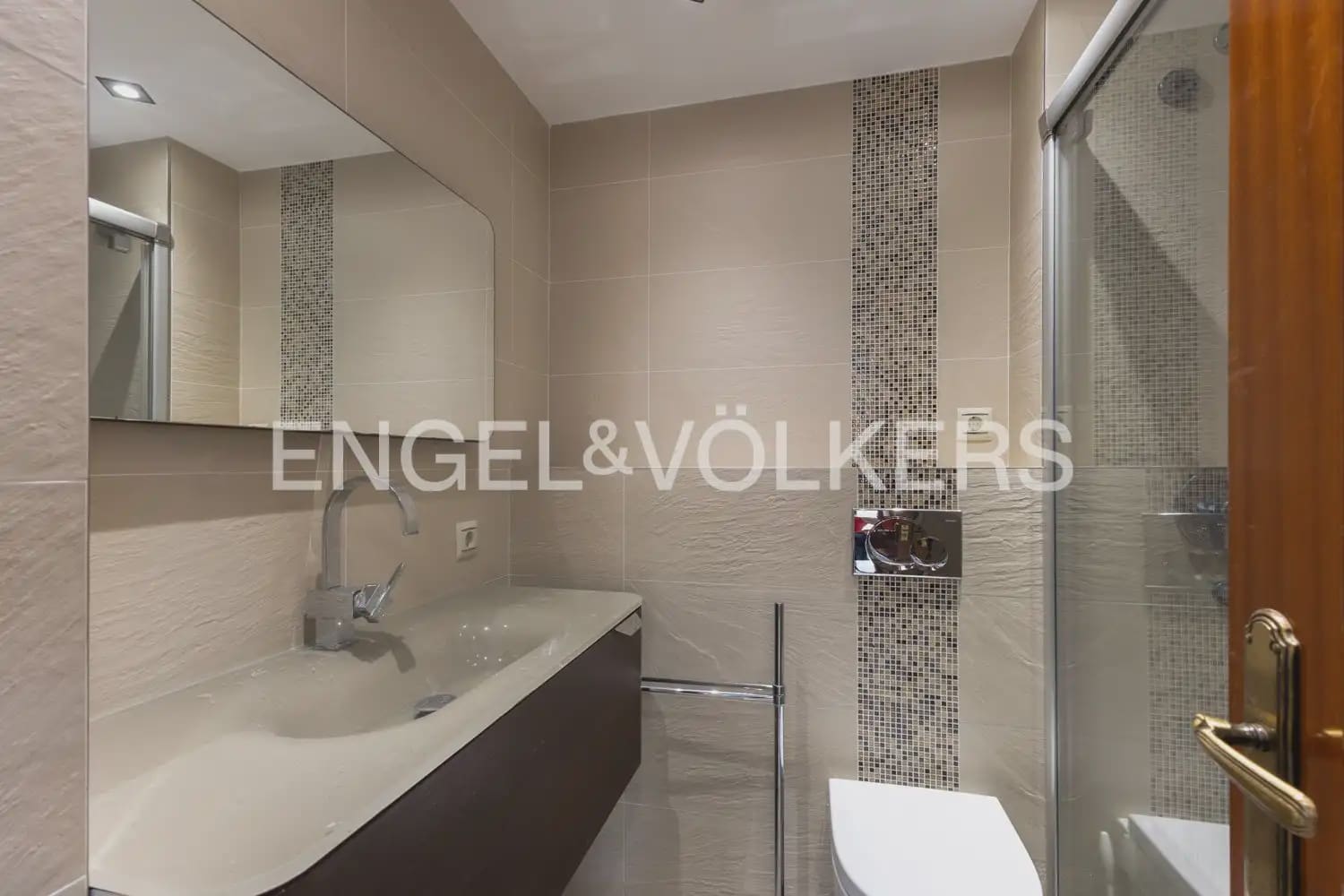 3 slaapkamer Flat te huur in Valencia stad - € 1.600 (Ref: 9995976)