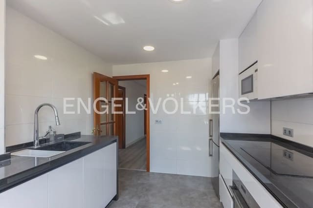 3 slaapkamer Flat te huur in Cabanyal-Canyamelar, Valencia stad - € 1.600 (Ref: 9995976)