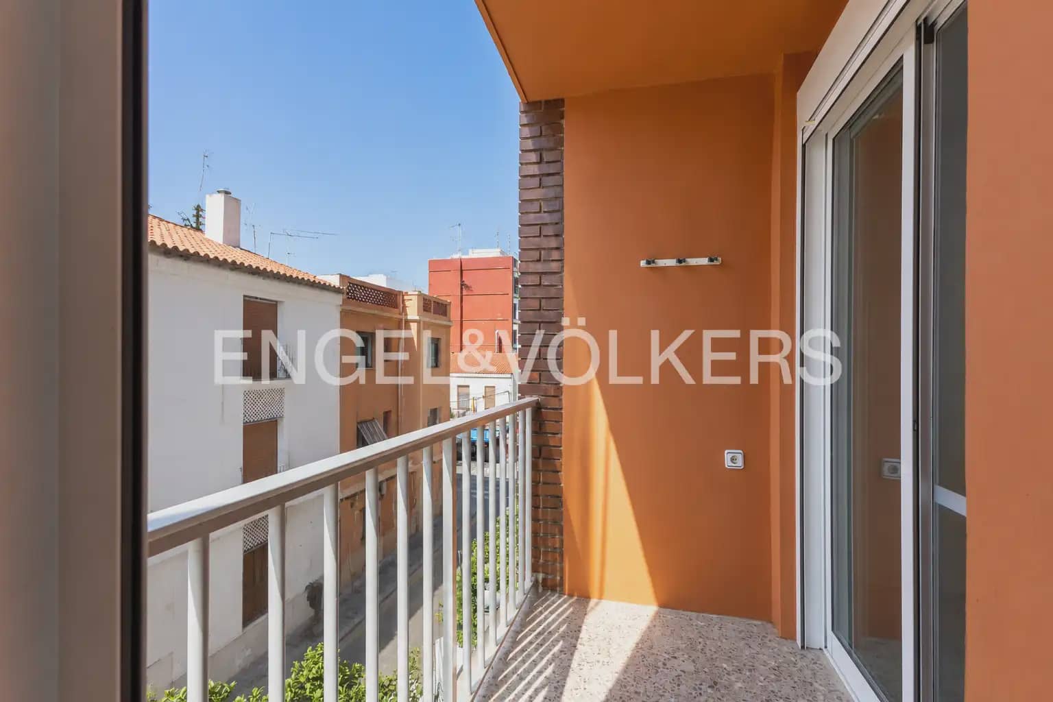 3 slaapkamer Flat te huur in Valencia stad - € 1.600 (Ref: 9995976)