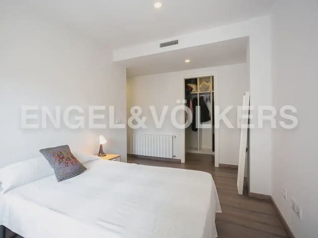 3 quarto Apartamento para arrendar em Benimaclet, Valência cidade com garagem - 2 300 € (Ref: 9995978)