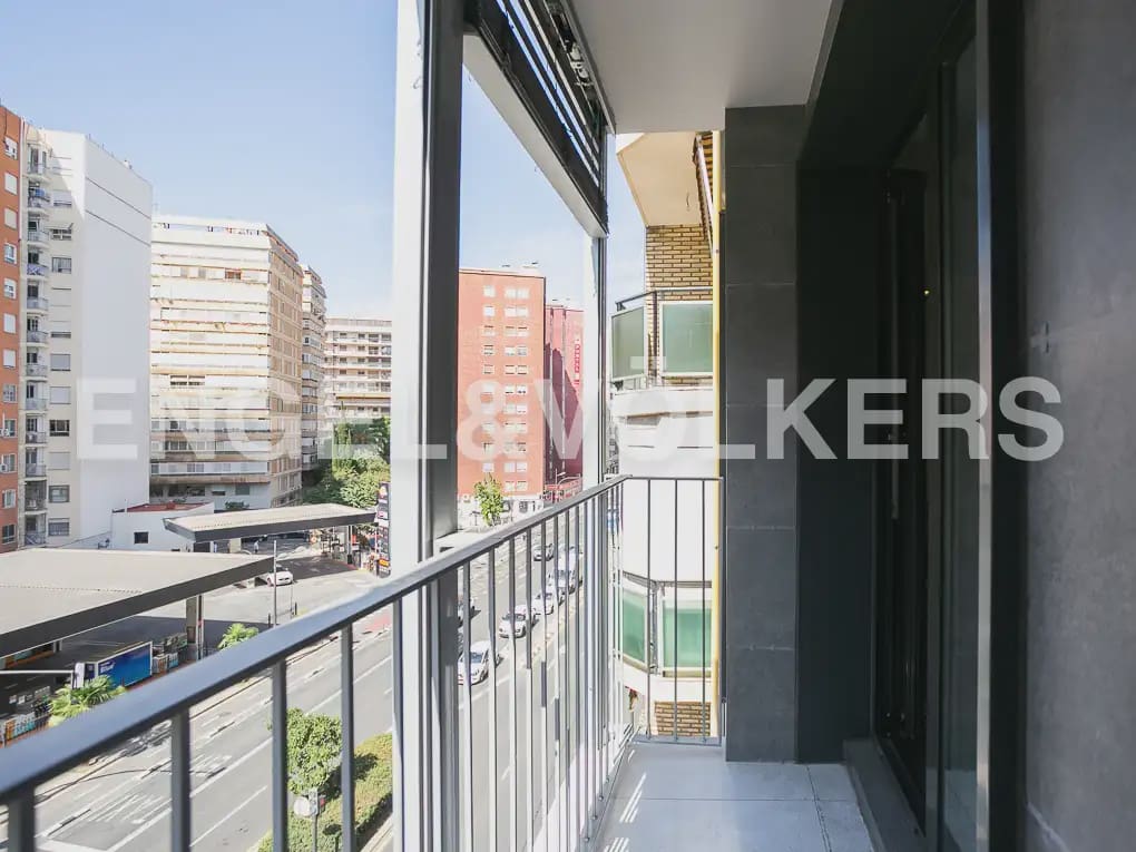 3 quarto Apartamento para arrendar em Valencia cidade com garagem - 2 300 € (Ref: 9995978)