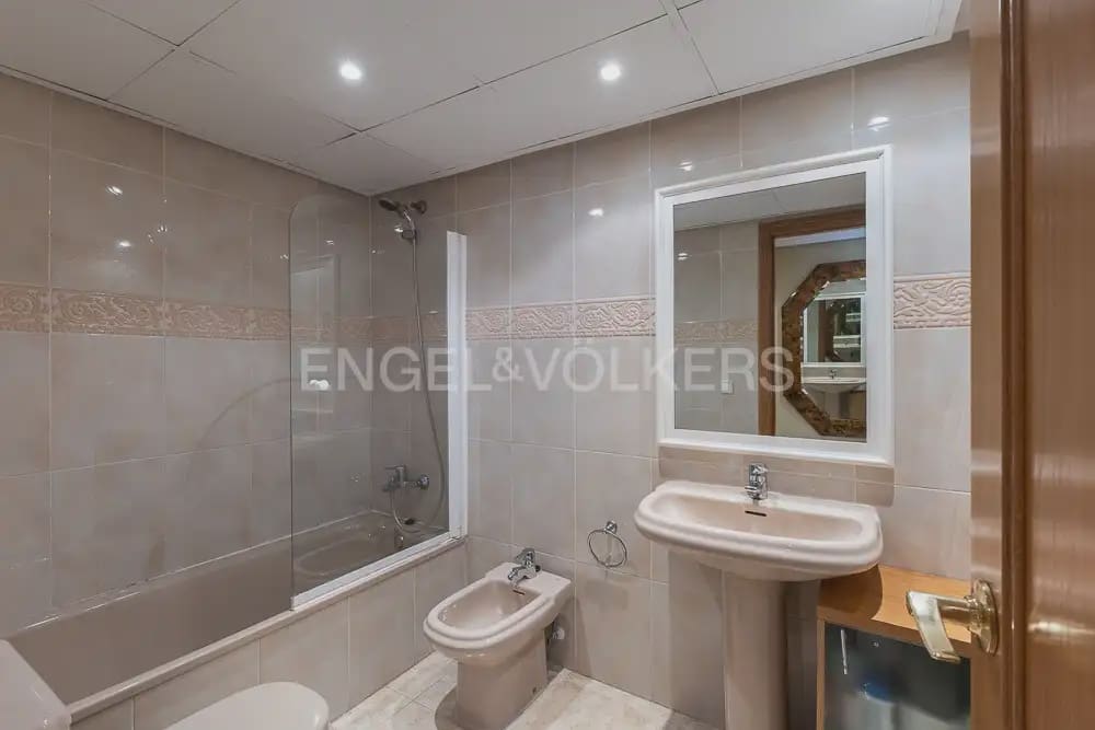 4 quarto Penthouse para arrendar em Valencia cidade com piscina garagem - 5 000 € (Ref: 9995979)