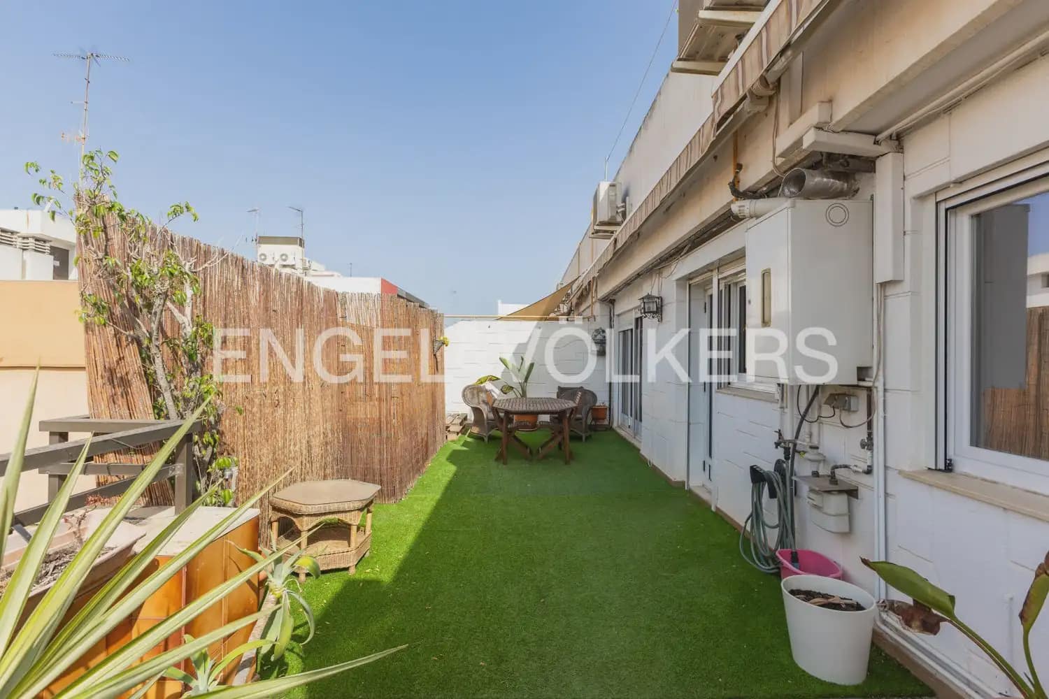 3 camera da letto Appartamento da affittare in Mislata con garage - 1.800 € (Rif: 9996082)