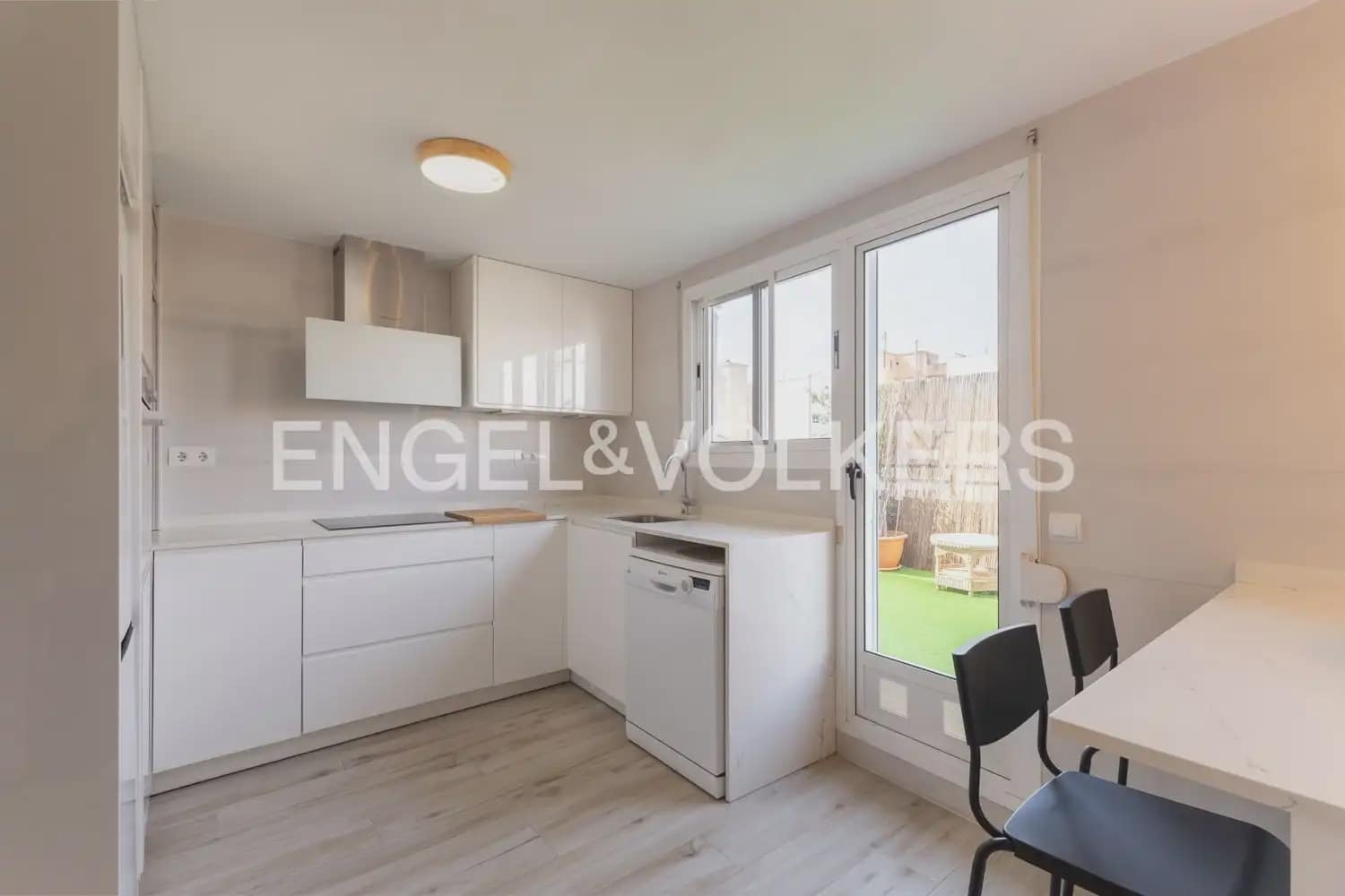 3 camera da letto Appartamento da affittare in Mislata con garage - 1.800 € (Rif: 9996082)