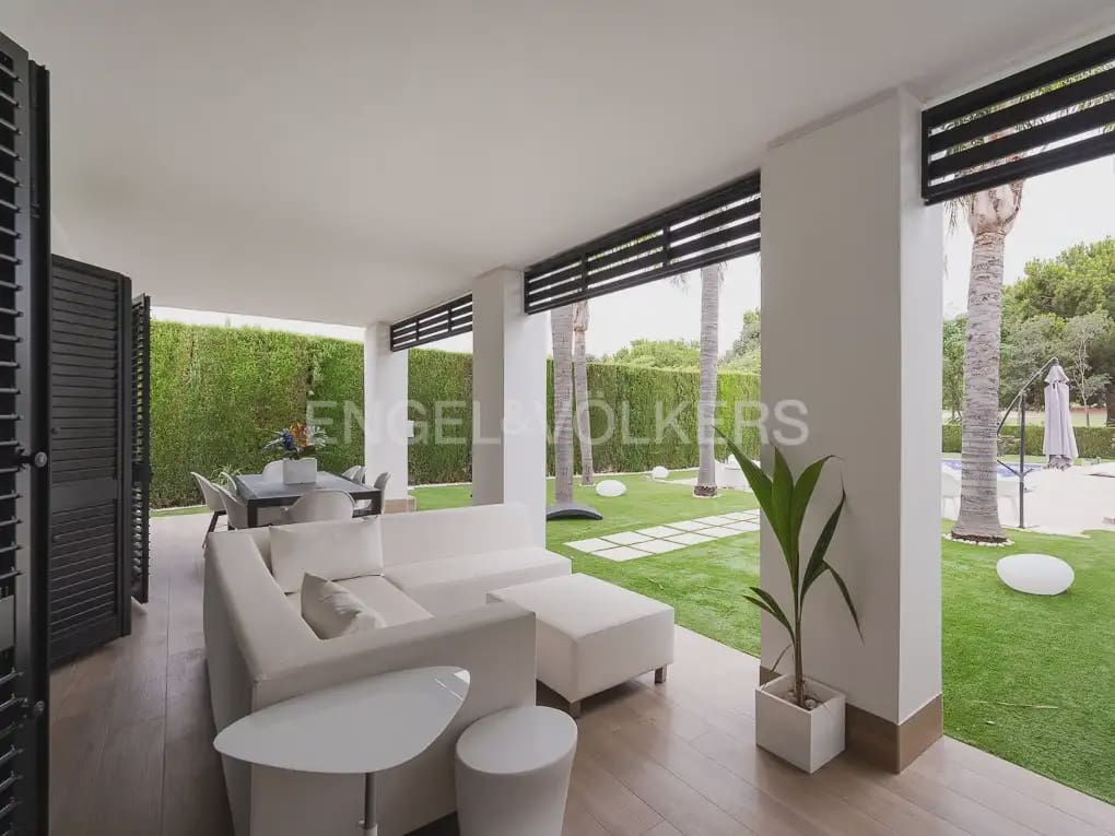 Chalet de 6 habitaciones en Bétera en alquiler con piscina - 8.000 € (Ref: 9996083)