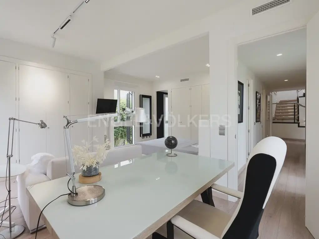 Chalet de 6 habitaciones en Bétera en alquiler con piscina - 8.000 € (Ref: 9996083)