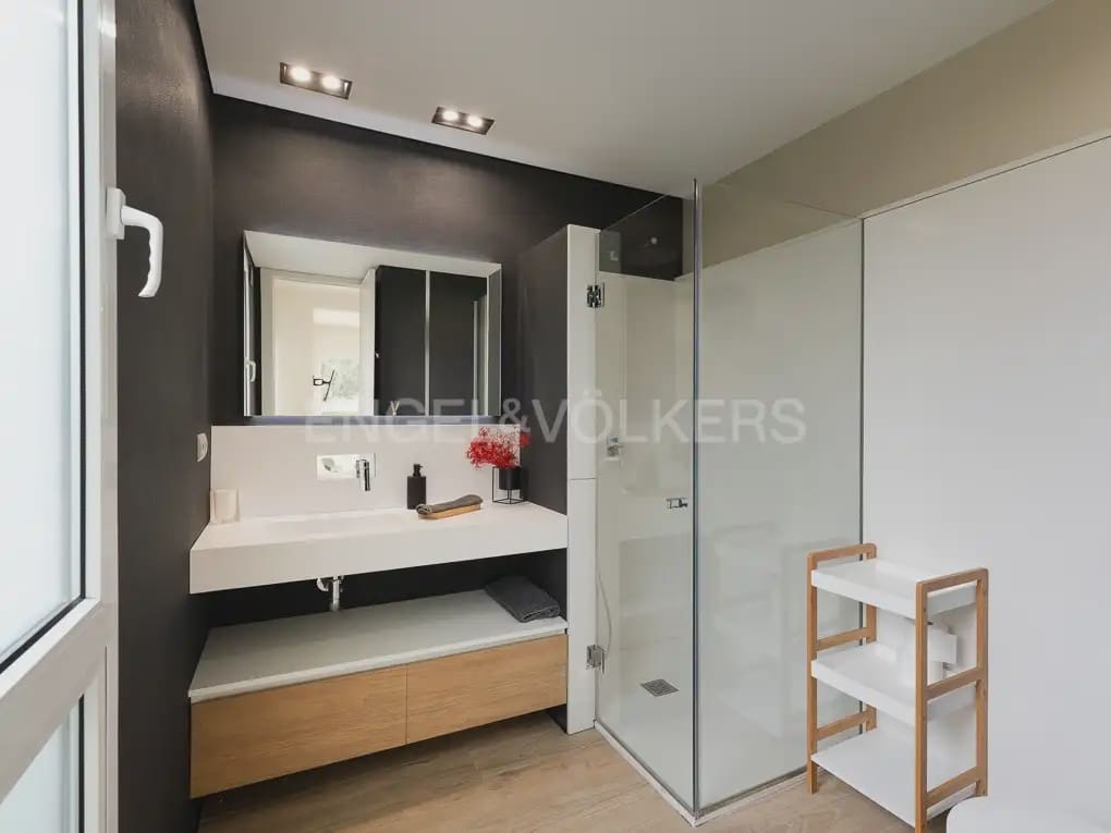 Chalet de 6 habitaciones en Bétera en alquiler con piscina - 8.000 € (Ref: 9996083)
