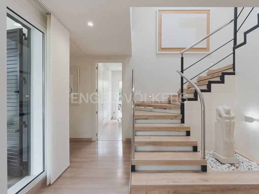 Chalet de 6 habitaciones en Bétera en alquiler con piscina - 8.000 € (Ref: 9996083)