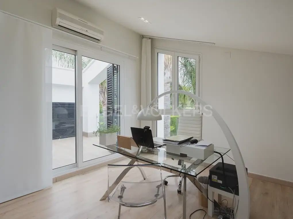 Chalet de 6 habitaciones en Bétera en alquiler con piscina - 8.000 € (Ref: 9996083)
