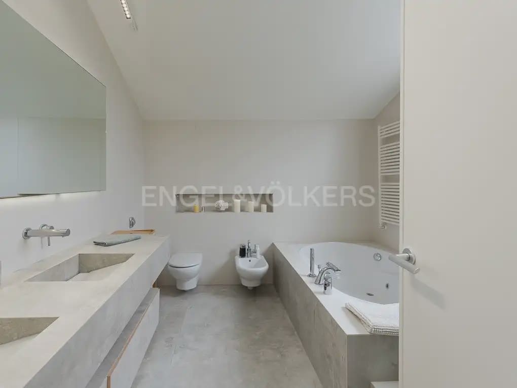Chalet de 6 habitaciones en Bétera en alquiler con piscina - 8.000 € (Ref: 9996083)