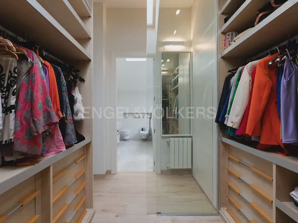Chalet de 6 habitaciones en Bétera en alquiler con piscina - 8.000 € (Ref: 9996083)