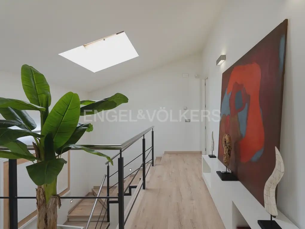 Chalet de 6 habitaciones en Bétera en alquiler con piscina - 8.000 € (Ref: 9996083)
