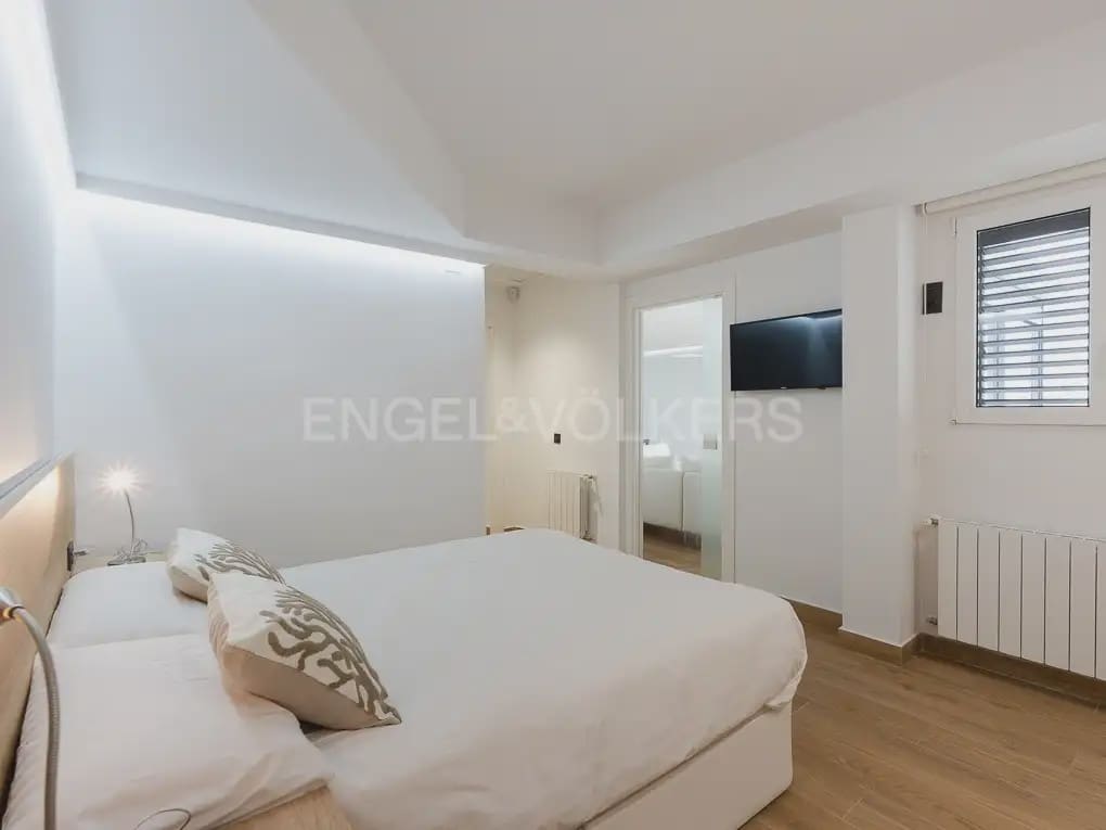 Chalet de 6 habitaciones en Bétera en alquiler con piscina - 8.000 € (Ref: 9996083)