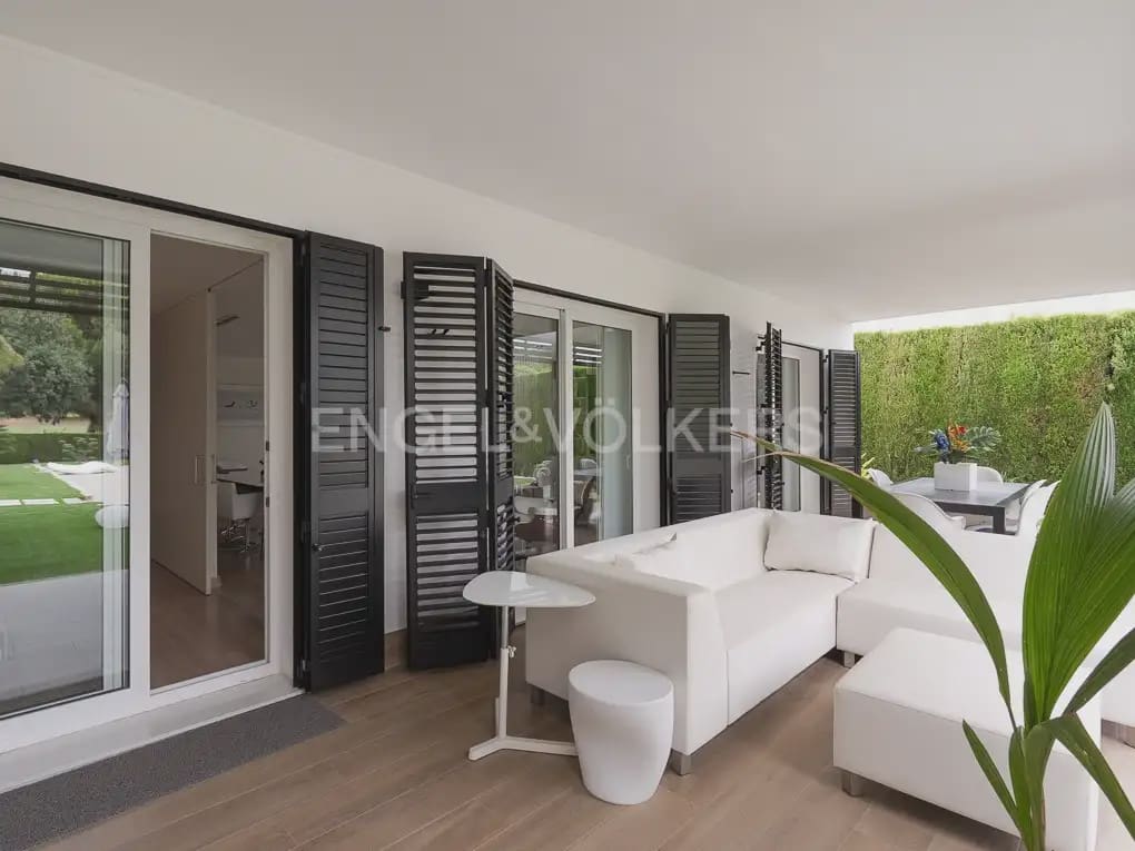 Chalet de 6 habitaciones en Bétera en alquiler con piscina - 8.000 € (Ref: 9996083)
